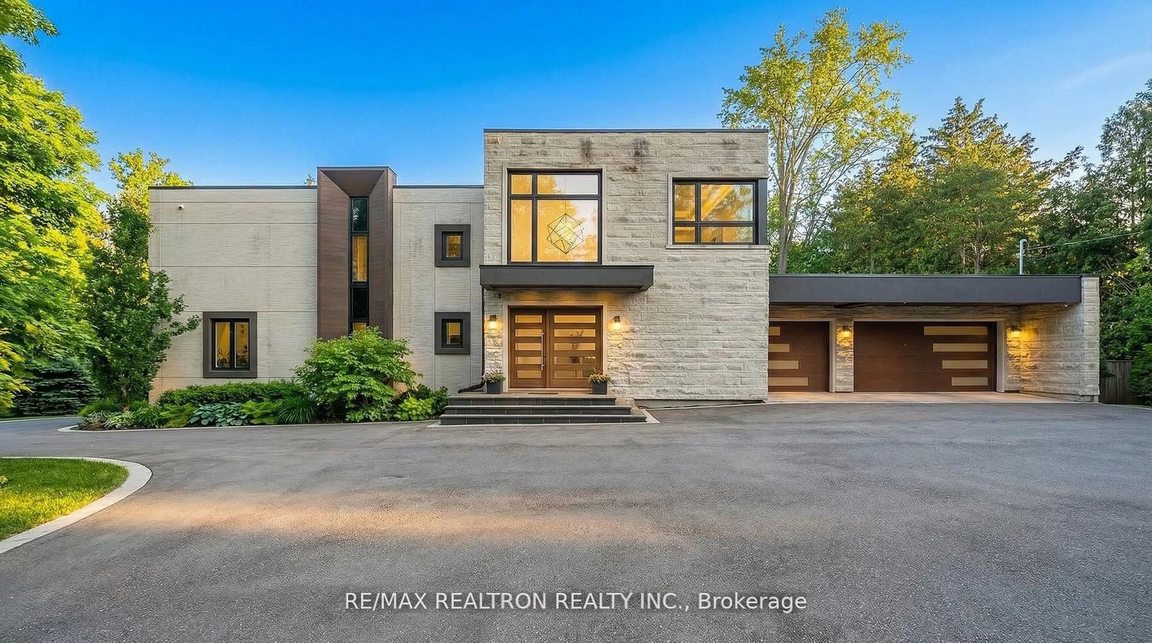 Home with brick exterior material, building for 7 Albion Clse, Markham Ontario L3T 2H8