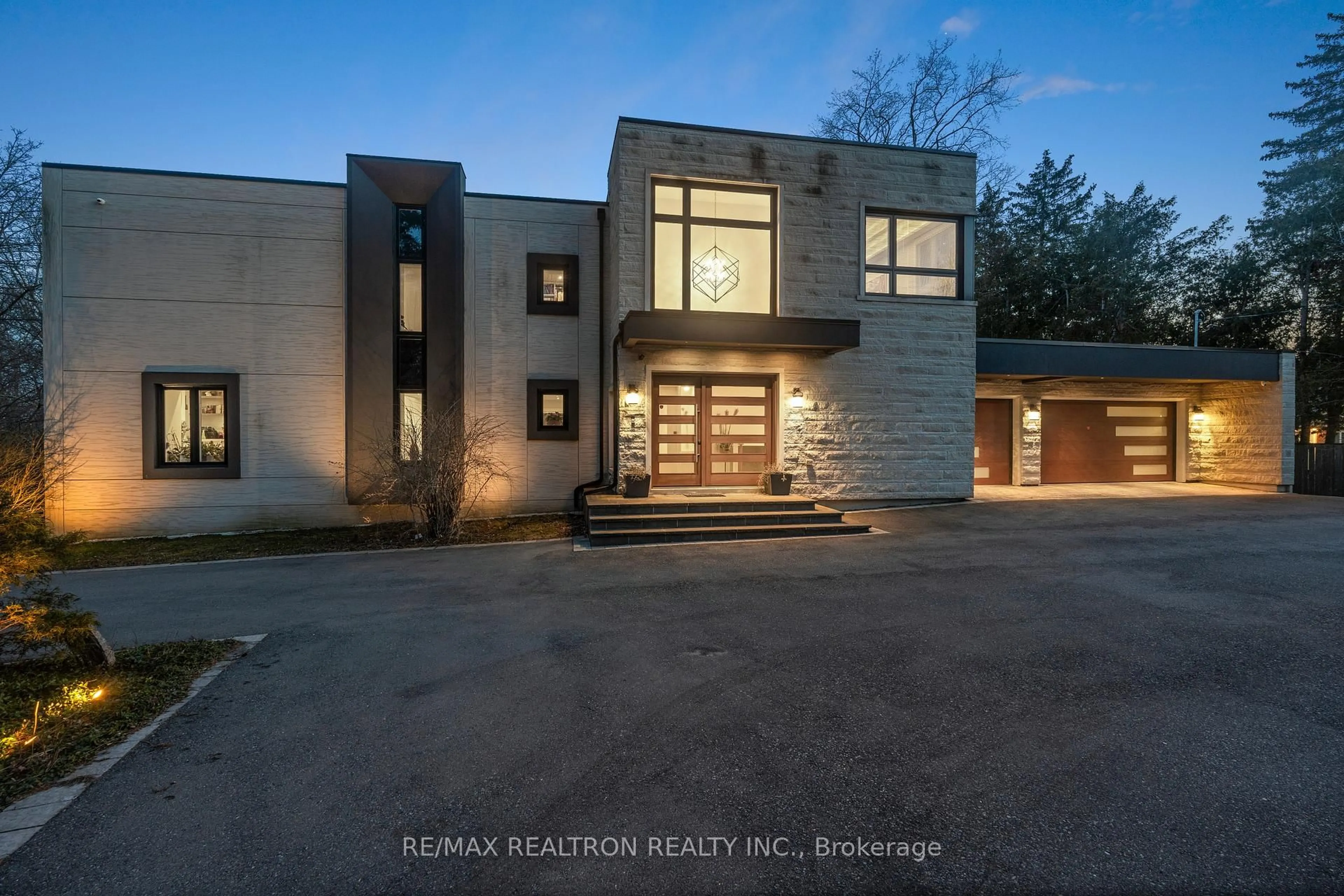 Home with brick exterior material, building for 7 Albion Clse, Markham Ontario L3T 2H8