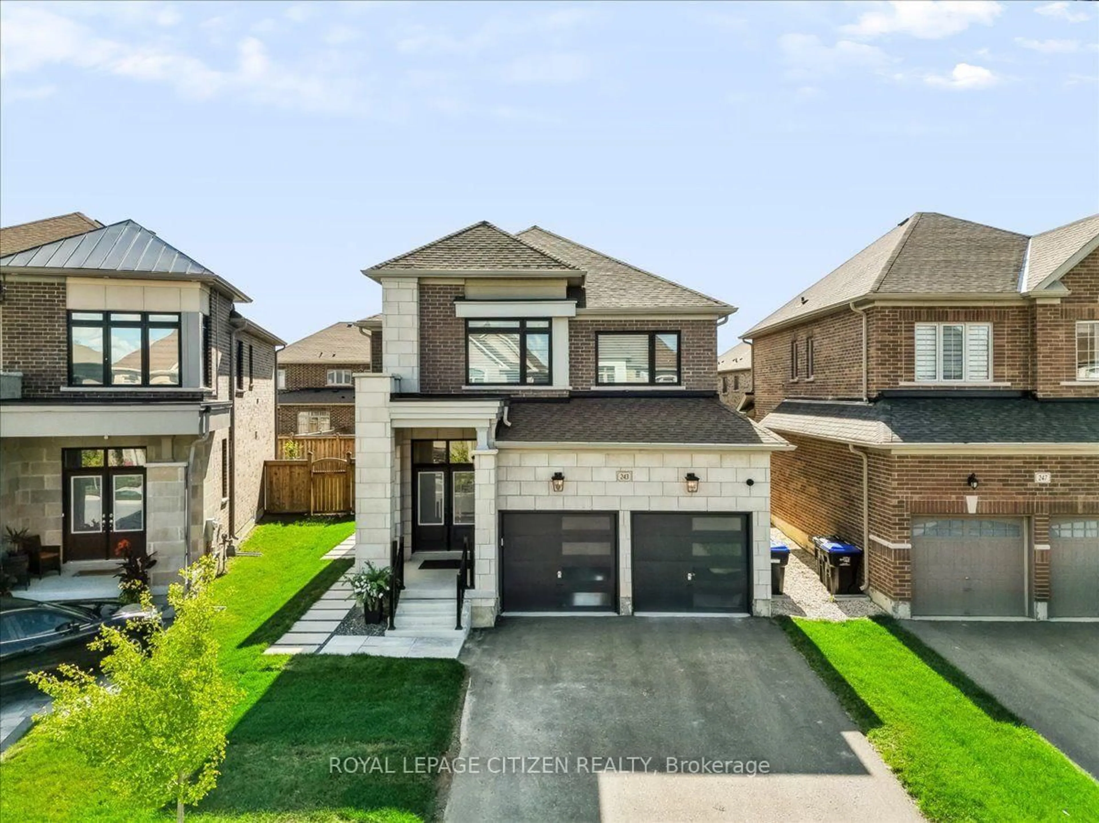Home with brick exterior material, street for 243 Ferragine Cres, Bradford West Gwillimbury Ontario L3Z 4J8