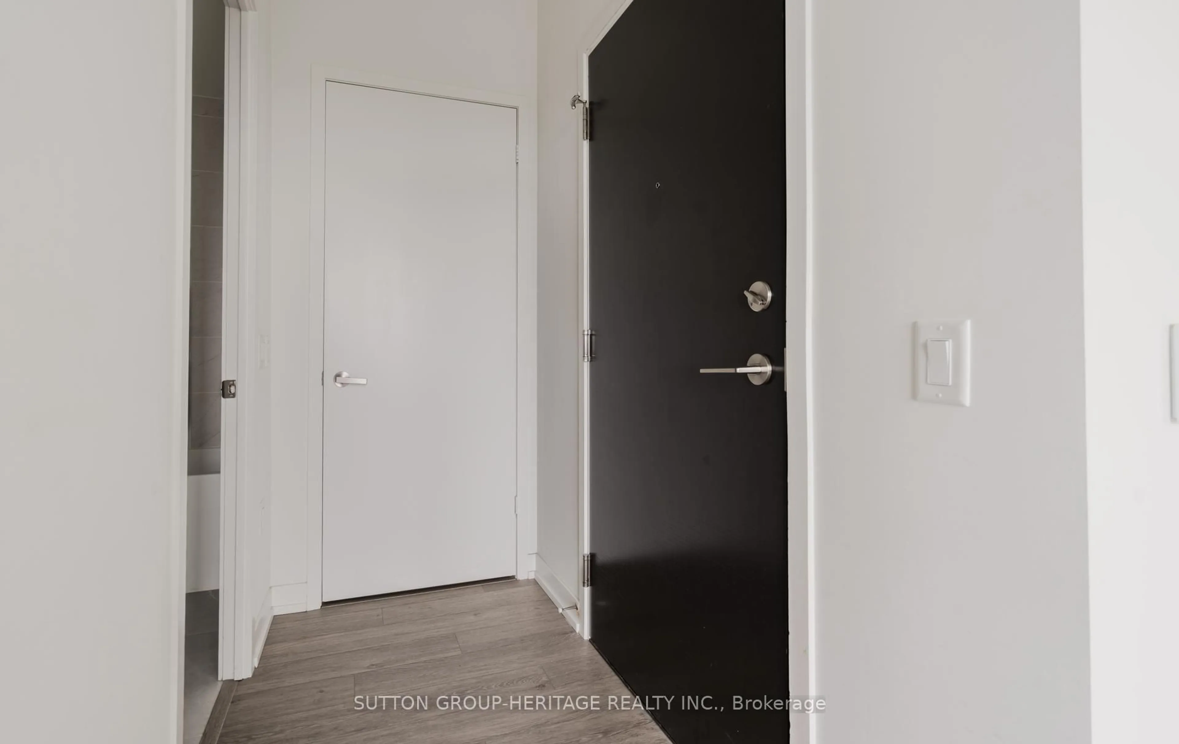 Indoor entryway for 3 Rosewater St #1509W, Richmond Hill Ontario L4C 5T6