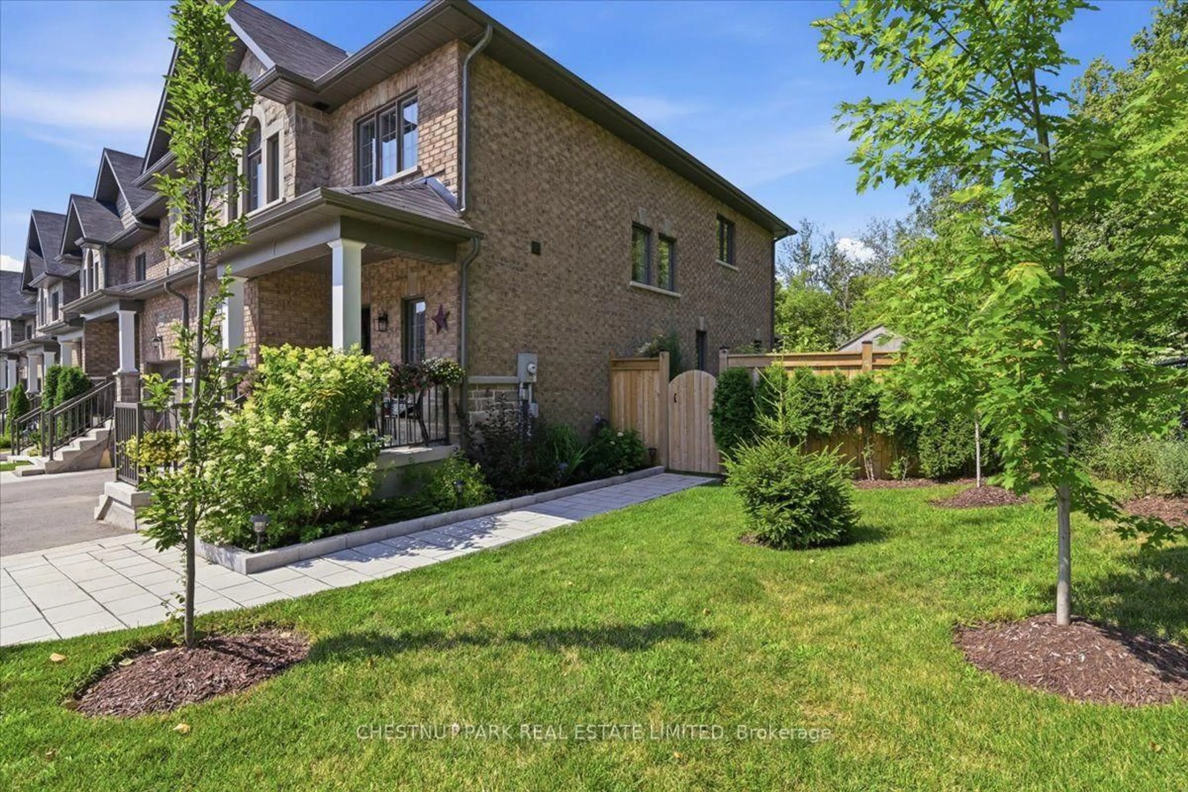 Home with brick exterior material, street for 21 Gord Matthews Way, Uxbridge Ontario L9P 0E9