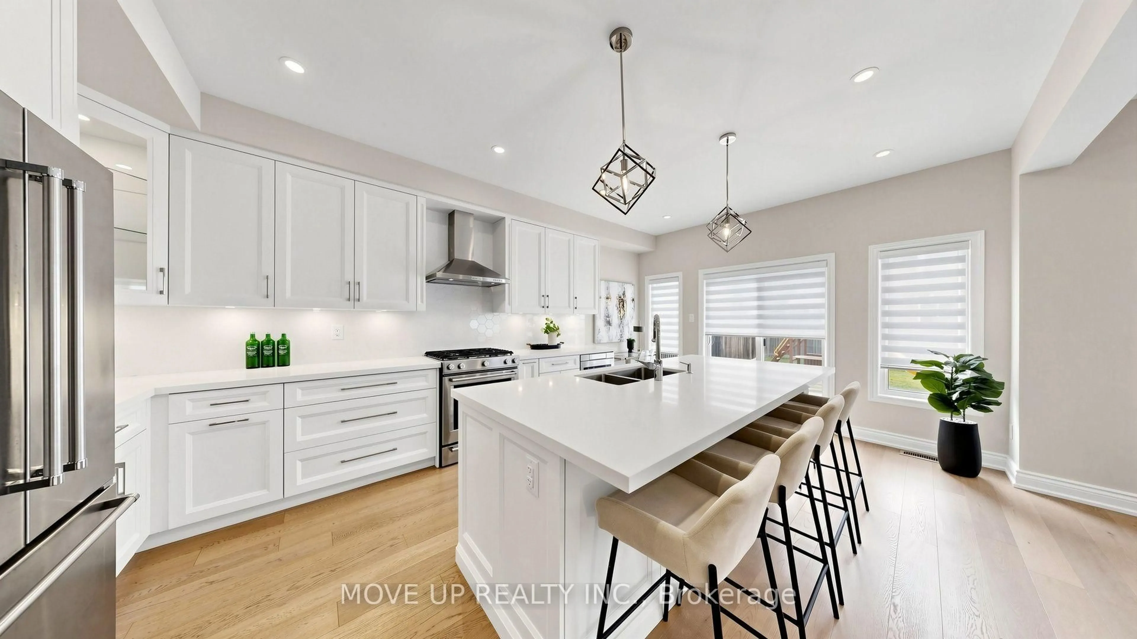 Open concept kitchen, unknown for 35 Lauderdale Dr, Vaughan Ontario L6A 4G8