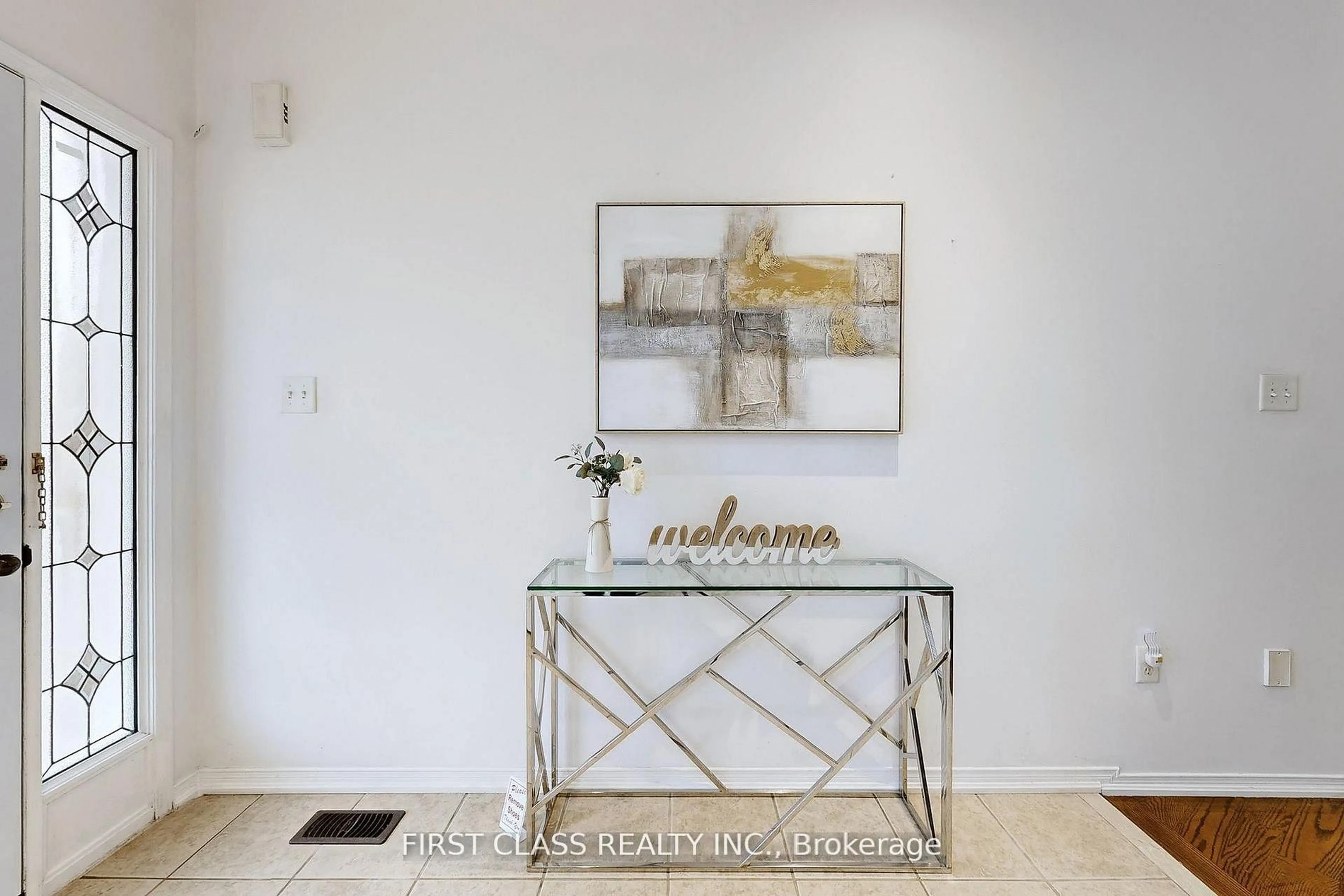 Indoor entryway for 79 Carnoustie Cres, Richmond Hill Ontario L4E 0A1