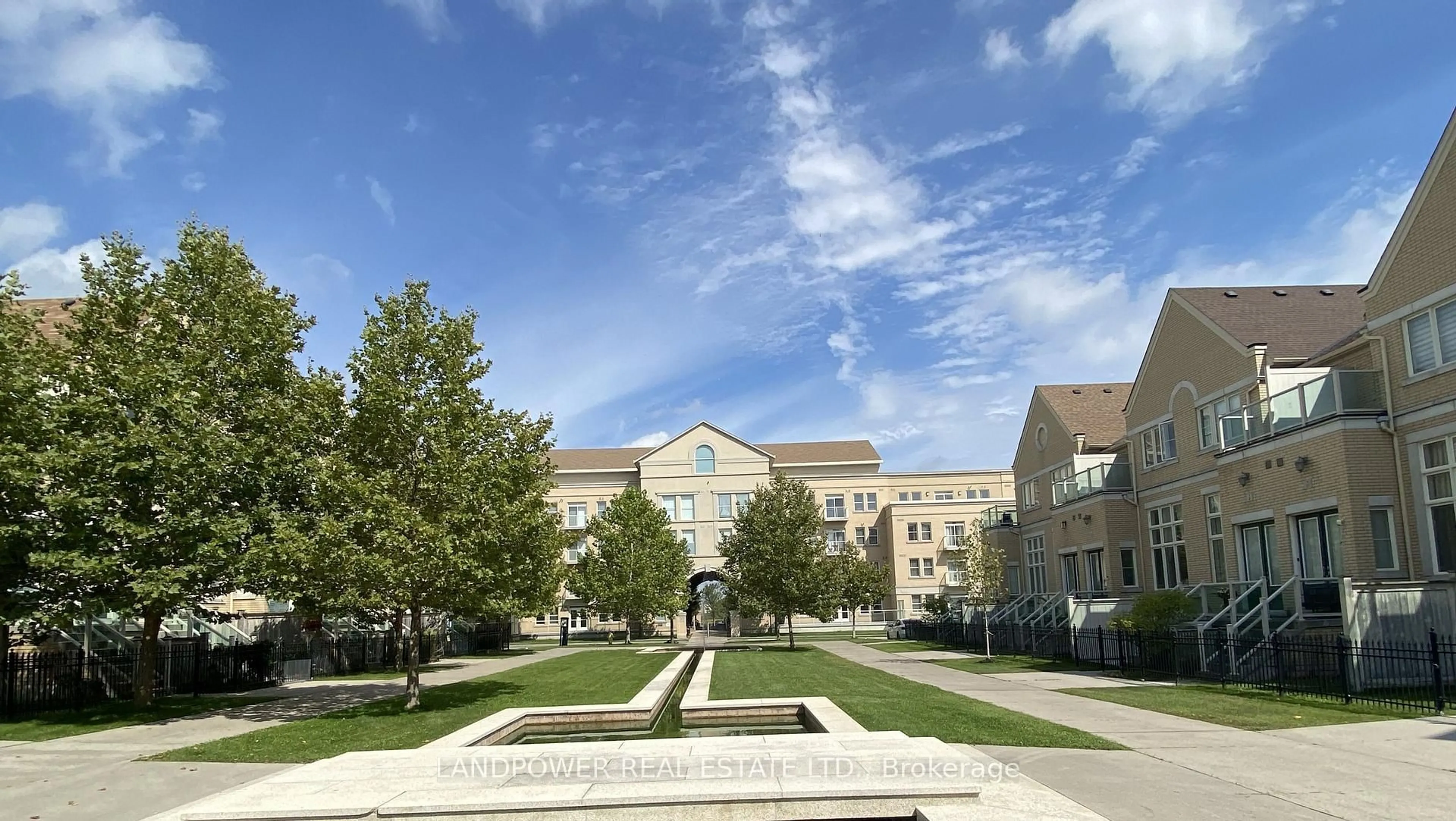 Patio, building for 28 Prince Regent St #318, Markham Ontario L6C 0V5