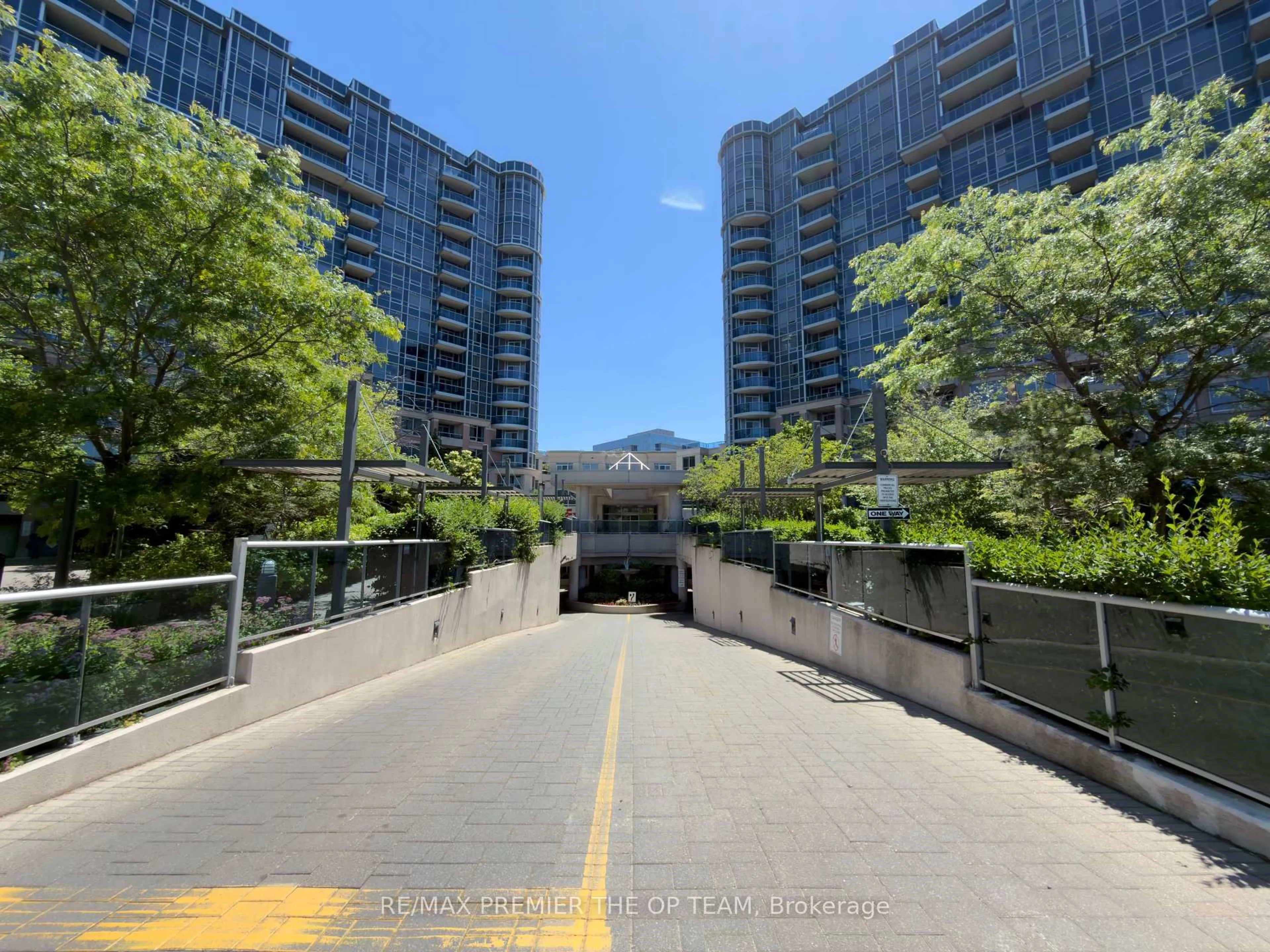 Unknown for 23 Cox Blvd #1077, Markham Ontario L3R 7Z9