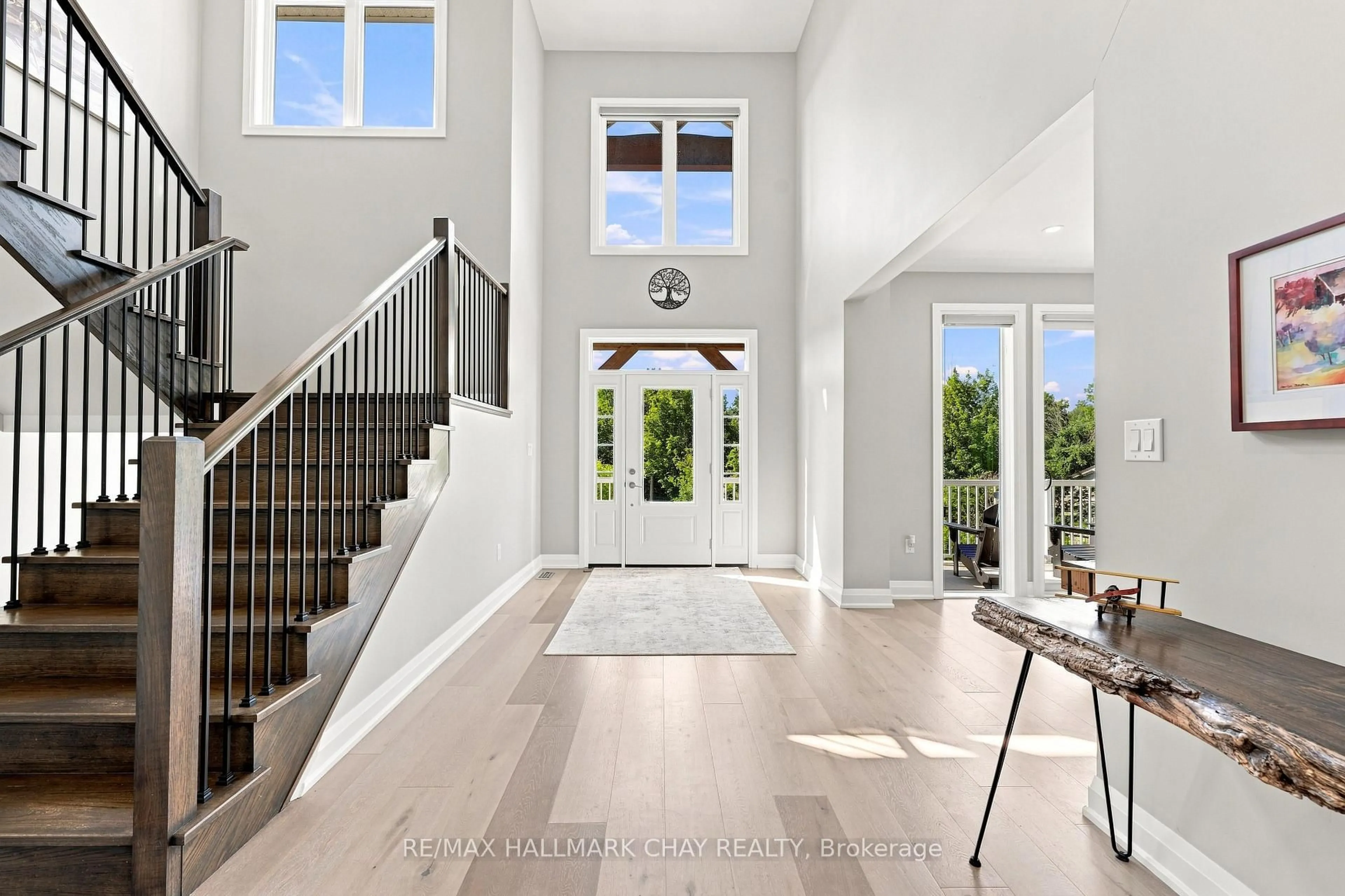 Indoor entryway for 4790 25th Sdrd, Essa Ontario L0L 2N0