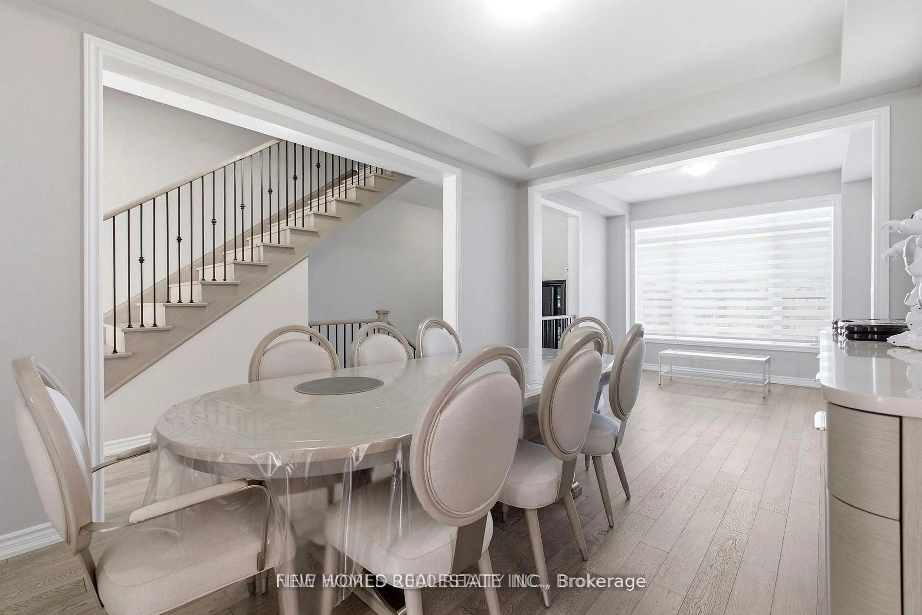 Dining room, unknown for 147 Bethpage Cres, Newmarket Ontario L3X 0M2