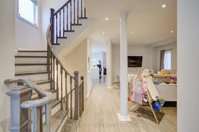 6 Sapphire Dr, Richmond Hill 5