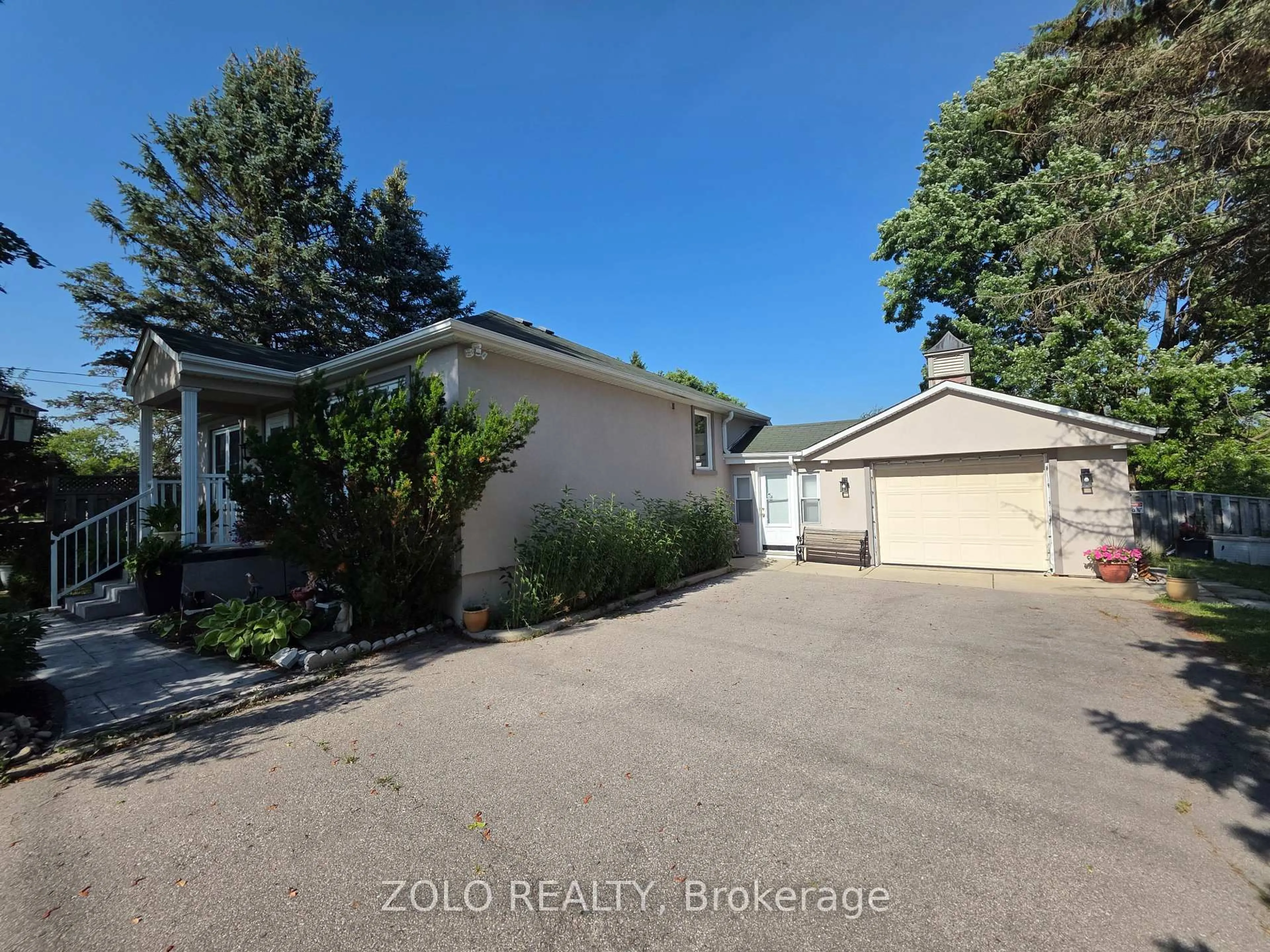 A pic from outside/outdoor area/front of a property/back of a property/a pic from drone, street for 14065 Highway 27, King Ontario L0G 1T0