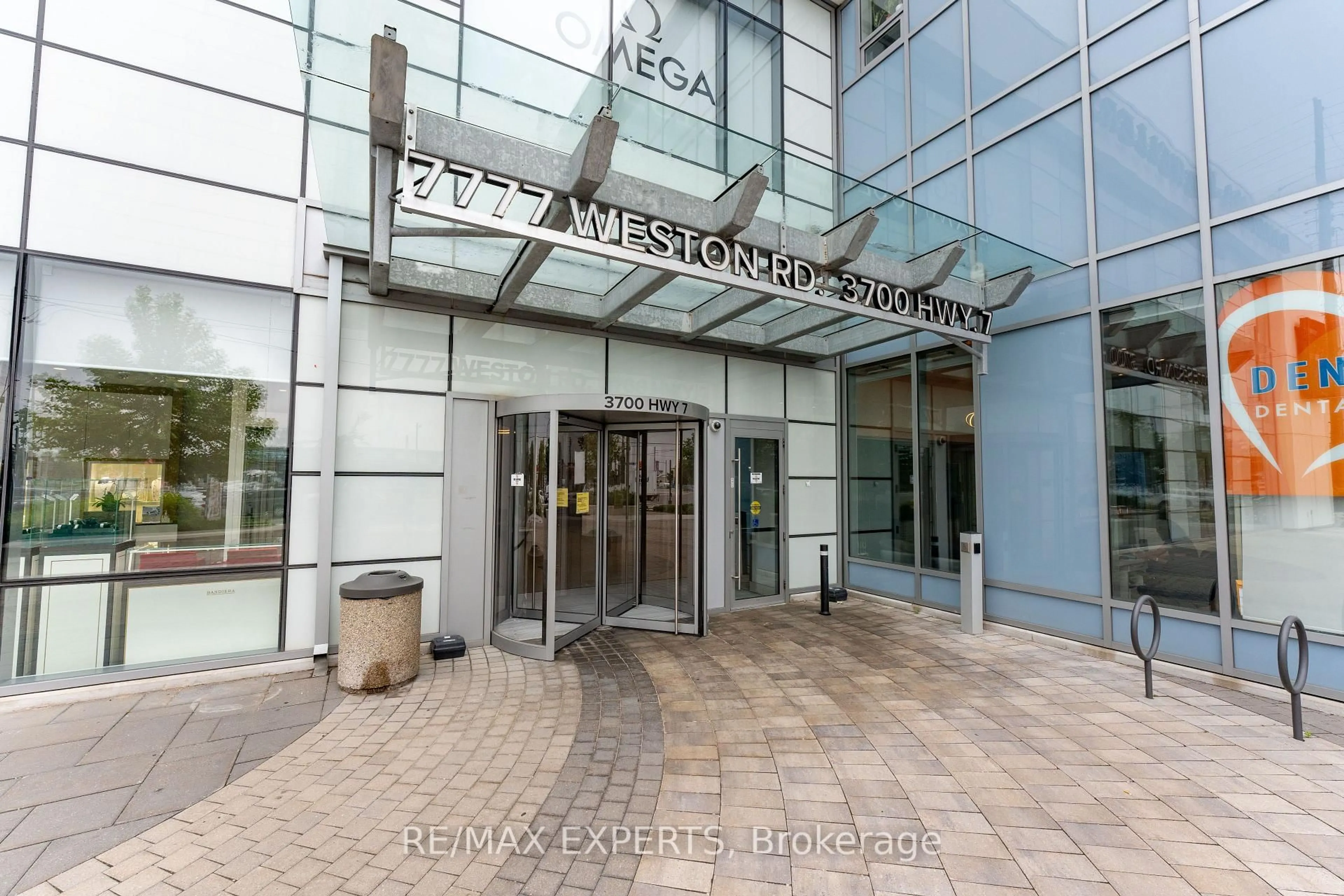 Indoor foyer for 3700 HIGHWAY 7 #401, Vaughan Ontario L4L 0G8