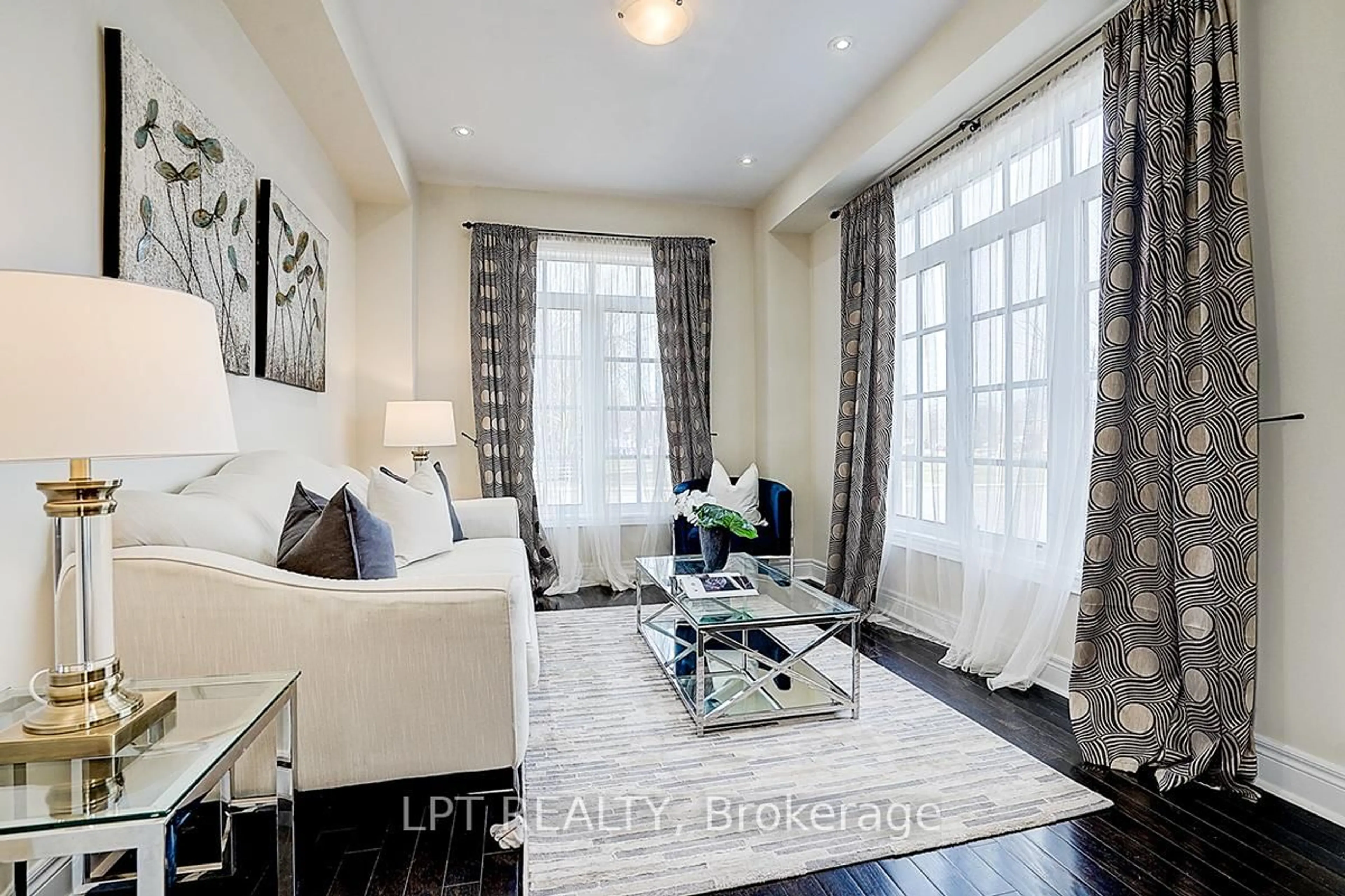 Living room with furniture, unknown for 116 Dunlop St, Richmond Hill Ontario L4C 0X1