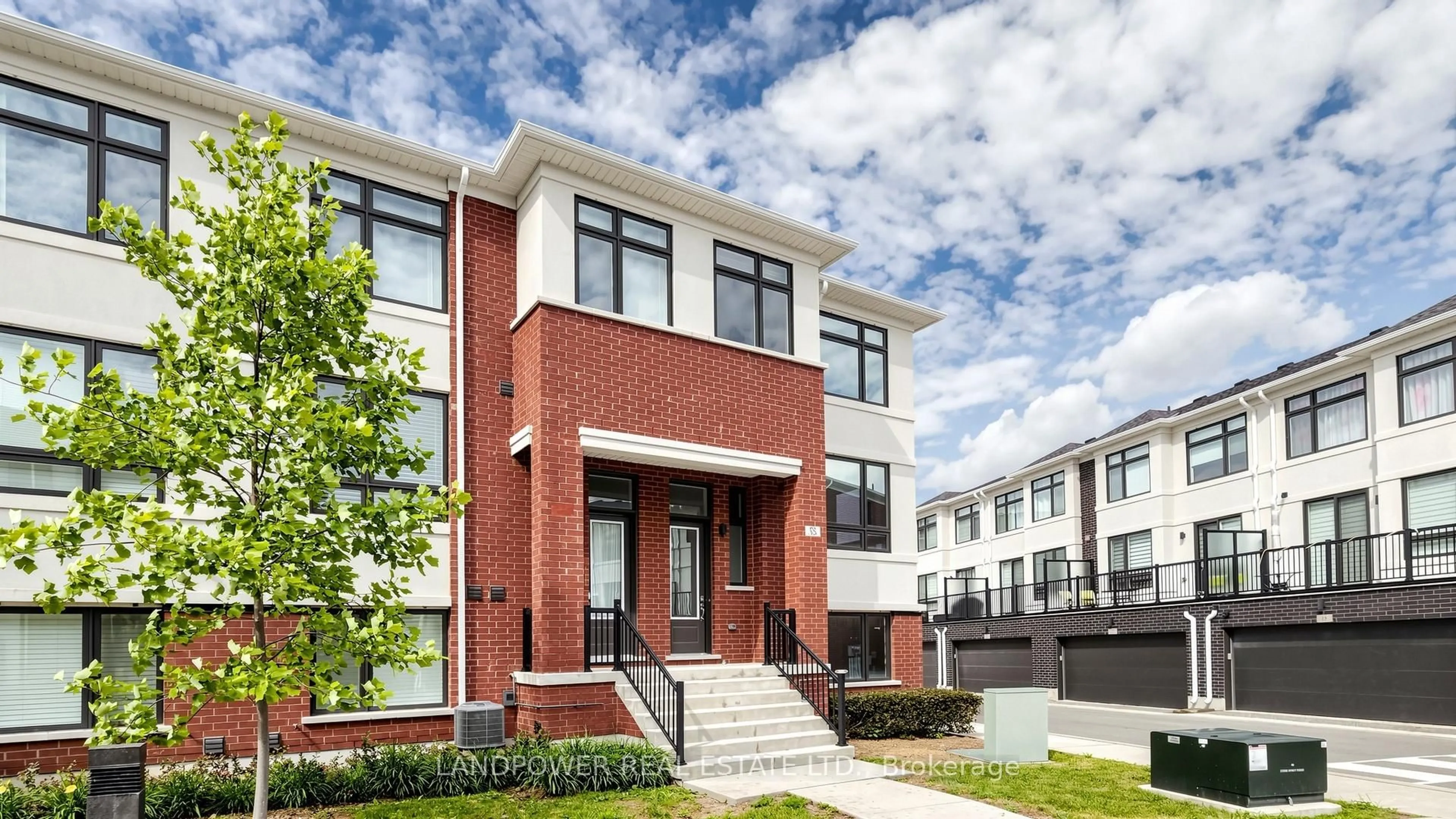 Home with brick exterior material, street for 35 Nine mile Lane, Richmond Hill Ontario L4C 5S6