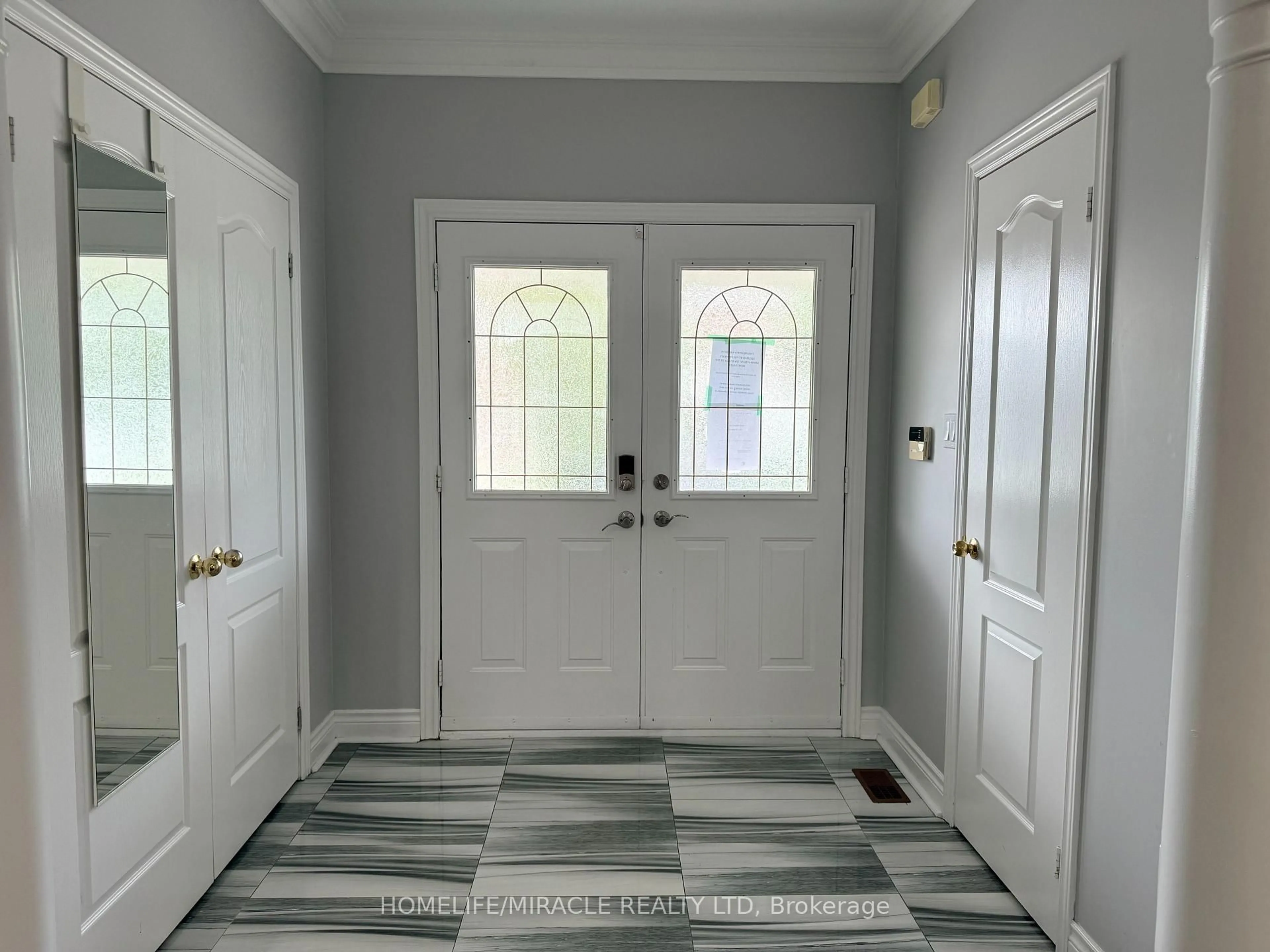 Indoor entryway for 37 Rachett Rd, Markham Ontario L6E 1W5