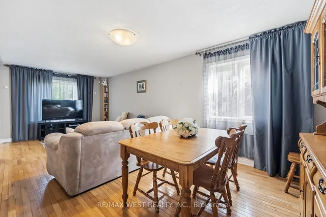 149 Deerglen Terr, Aurora 5