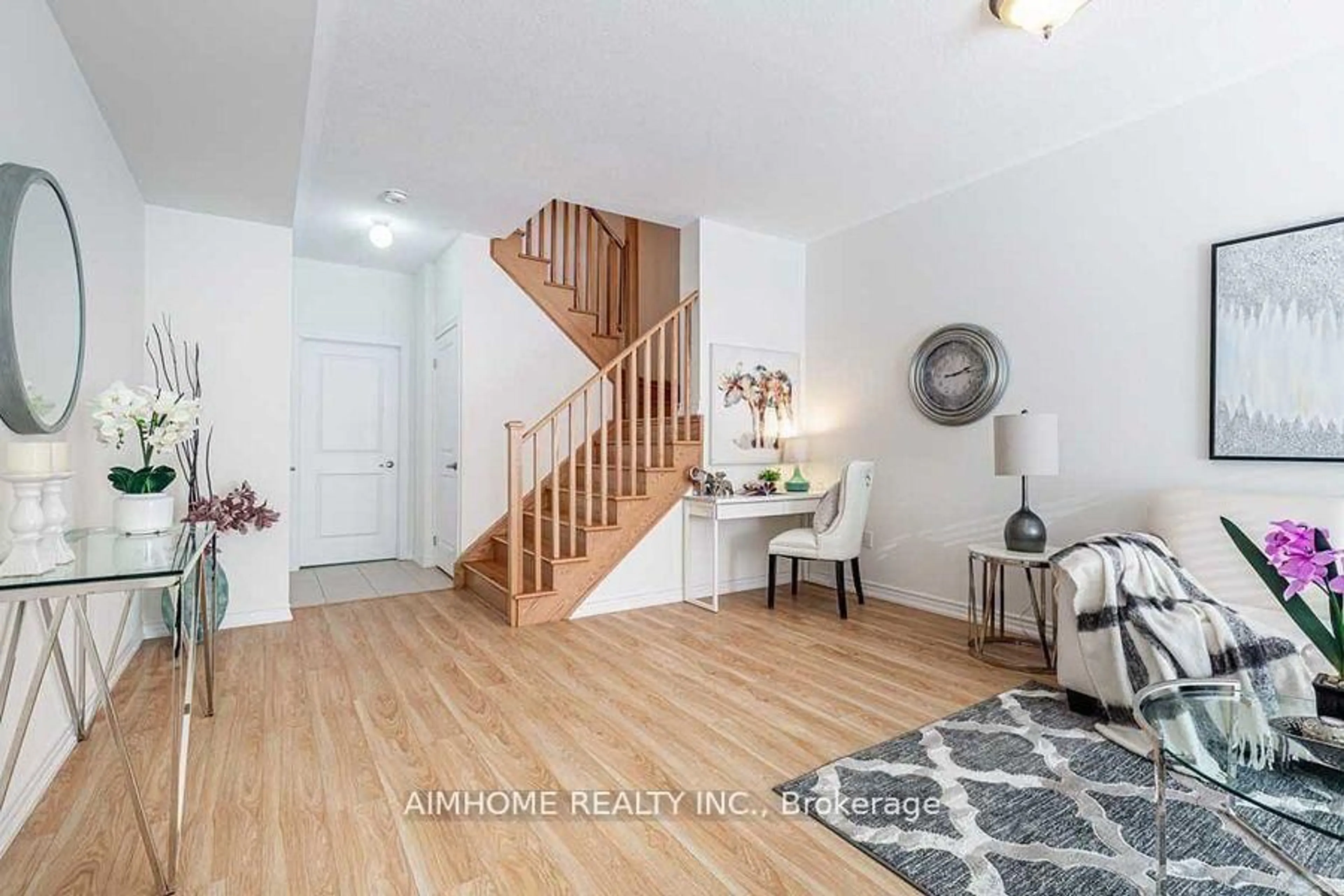 Indoor entryway for 116 Frederick Wilson Ave, Markham Ontario L6B 1P7