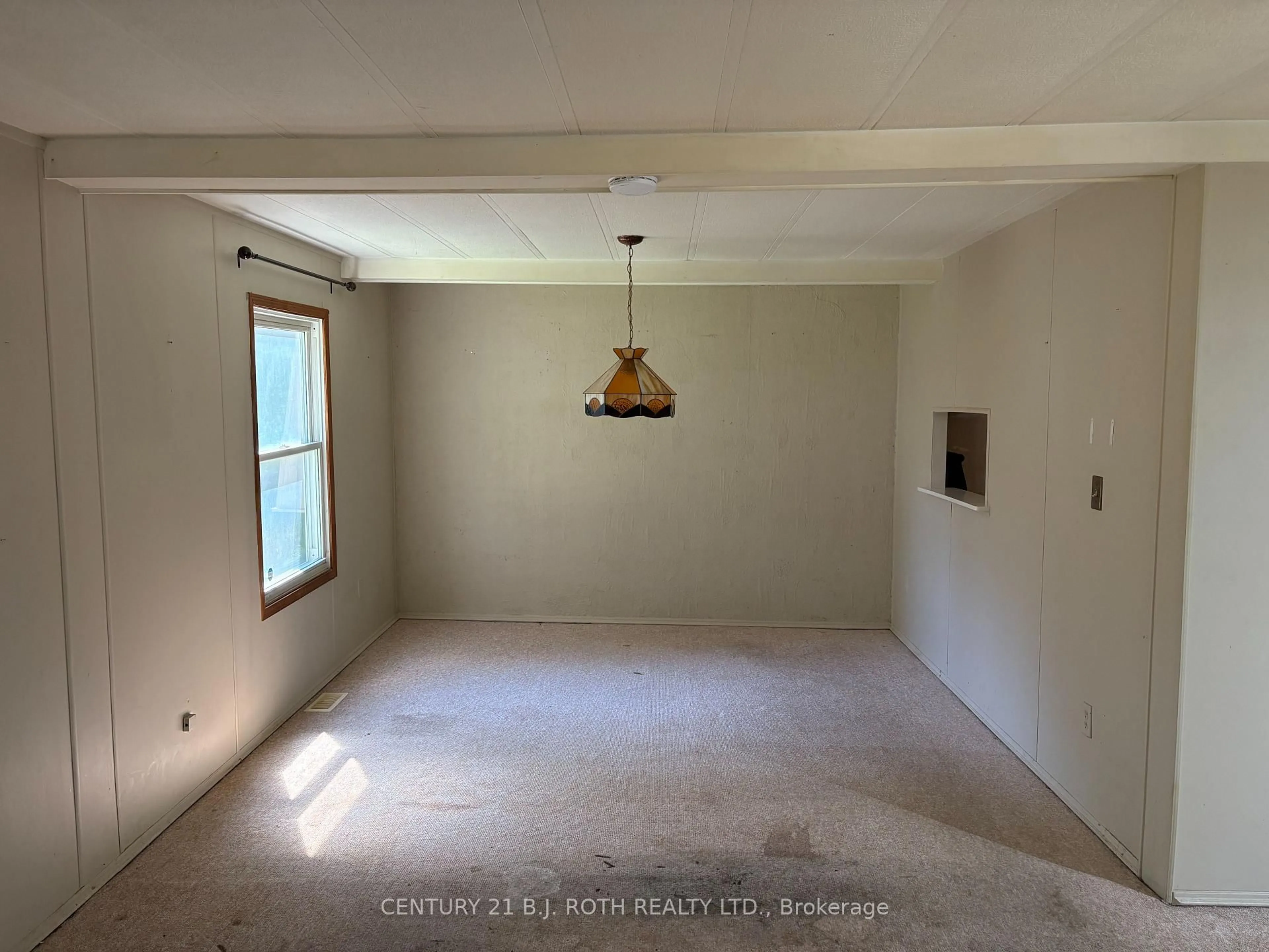 A pic of a room for 9 Cherrywood Lane, Innisfil Ontario L9S 1N3