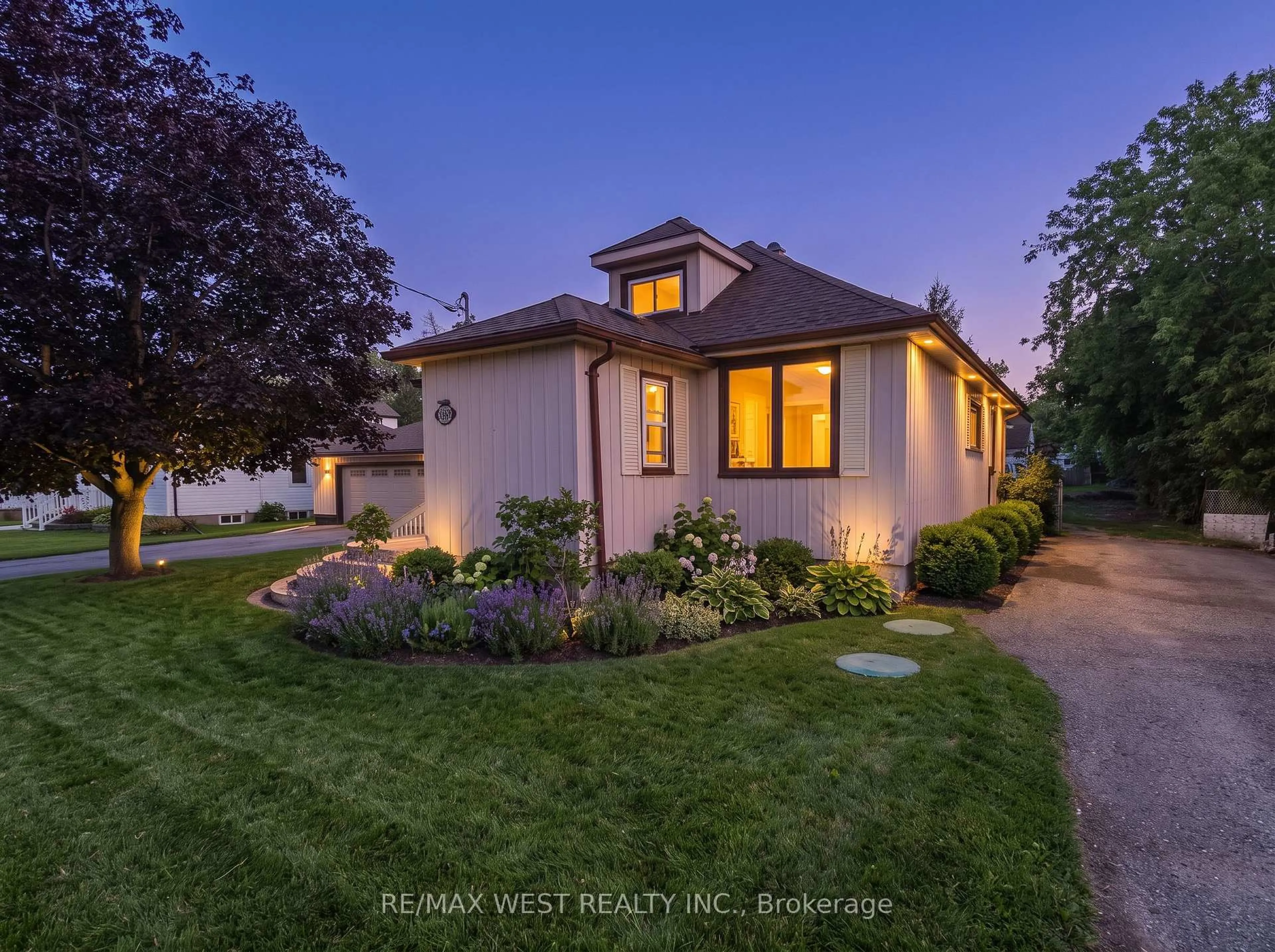 Unknown for 7826 Yonge St, Innisfil Ontario L9S 1L4
