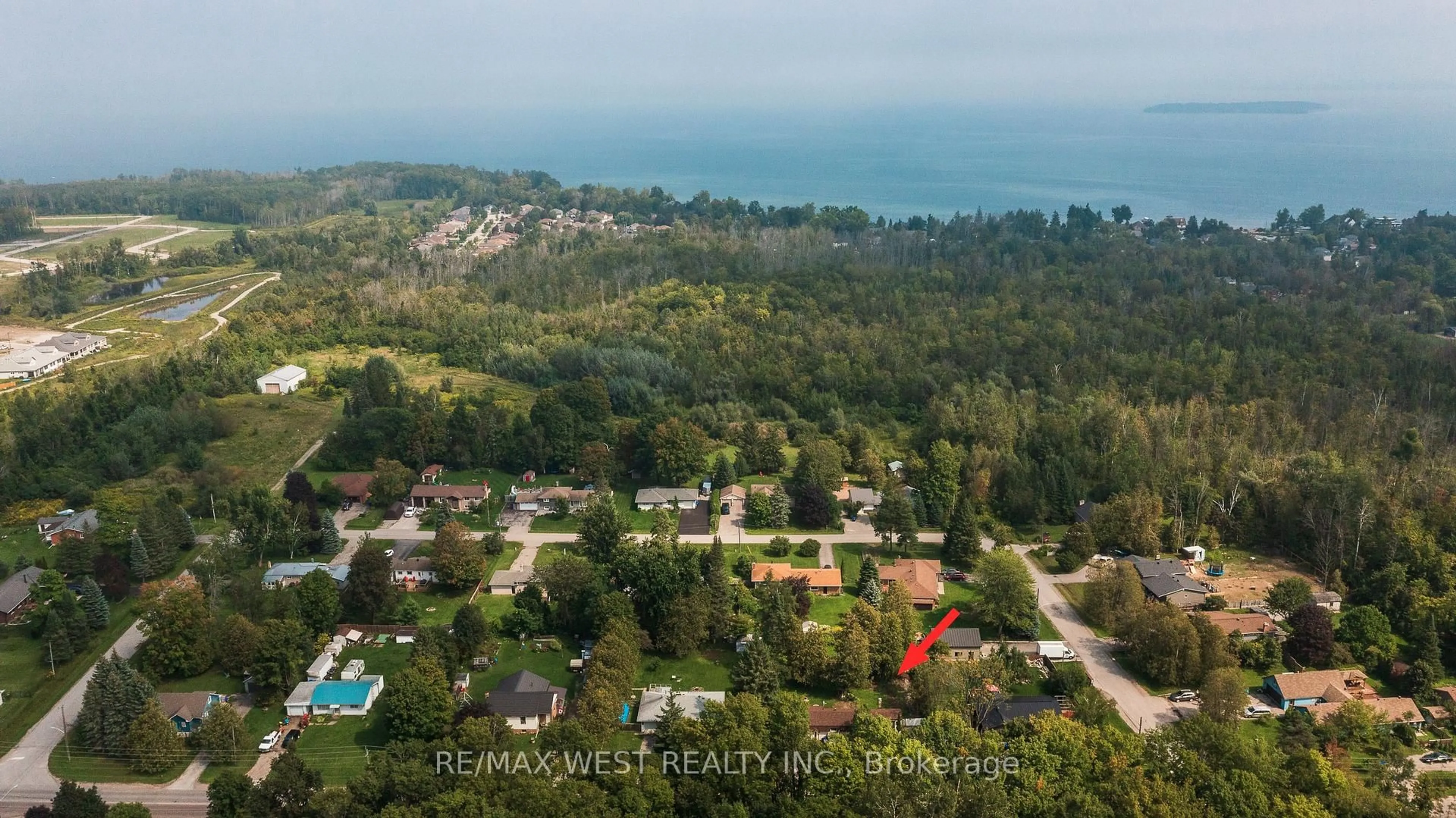 A pic from outside/outdoor area/front of a property/back of a property/a pic from drone, water/lake/river/ocean view for 2801 25 Sdrd, Innisfil Ontario L9S 3T2