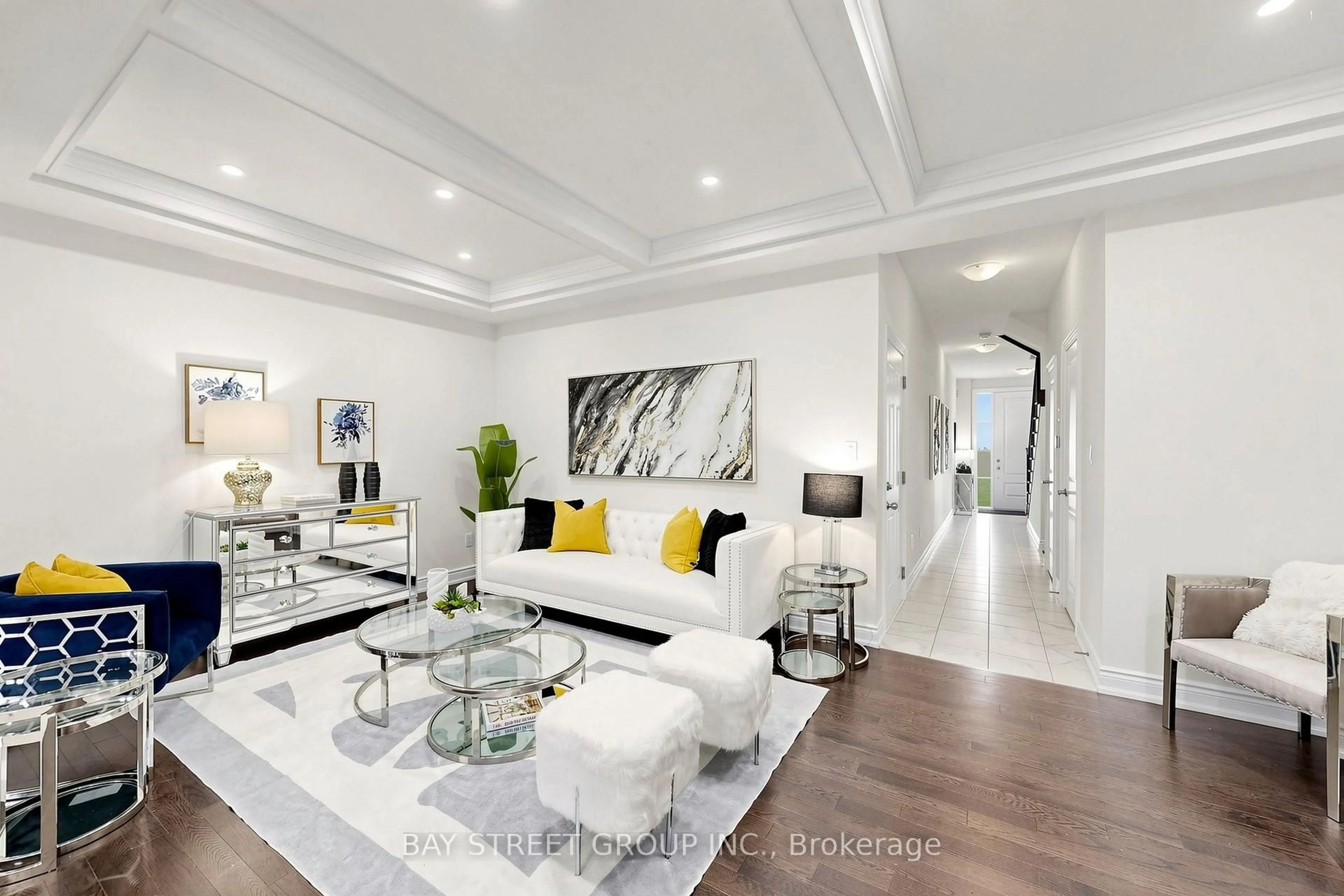 Living room with furniture, unknown for 42 Bawden Dr, Richmond Hill Ontario L4S 0H3