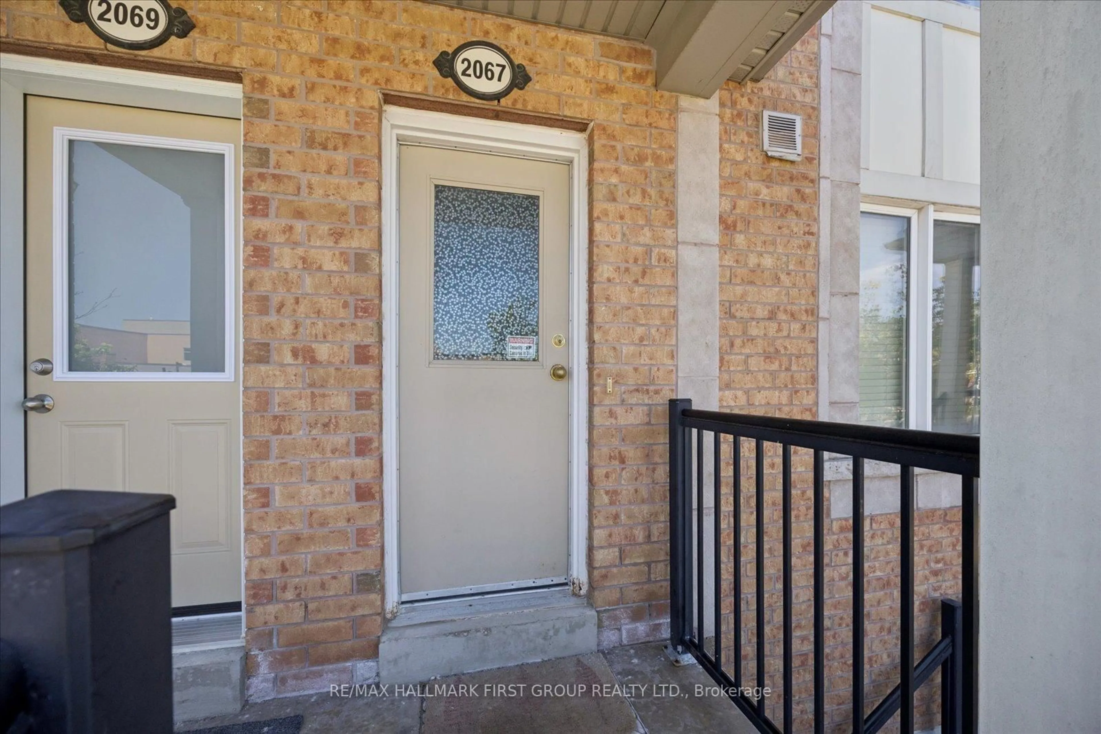 Indoor entryway for 2067 Bur Oak Ave #3, Markham Ontario L6E 0C6