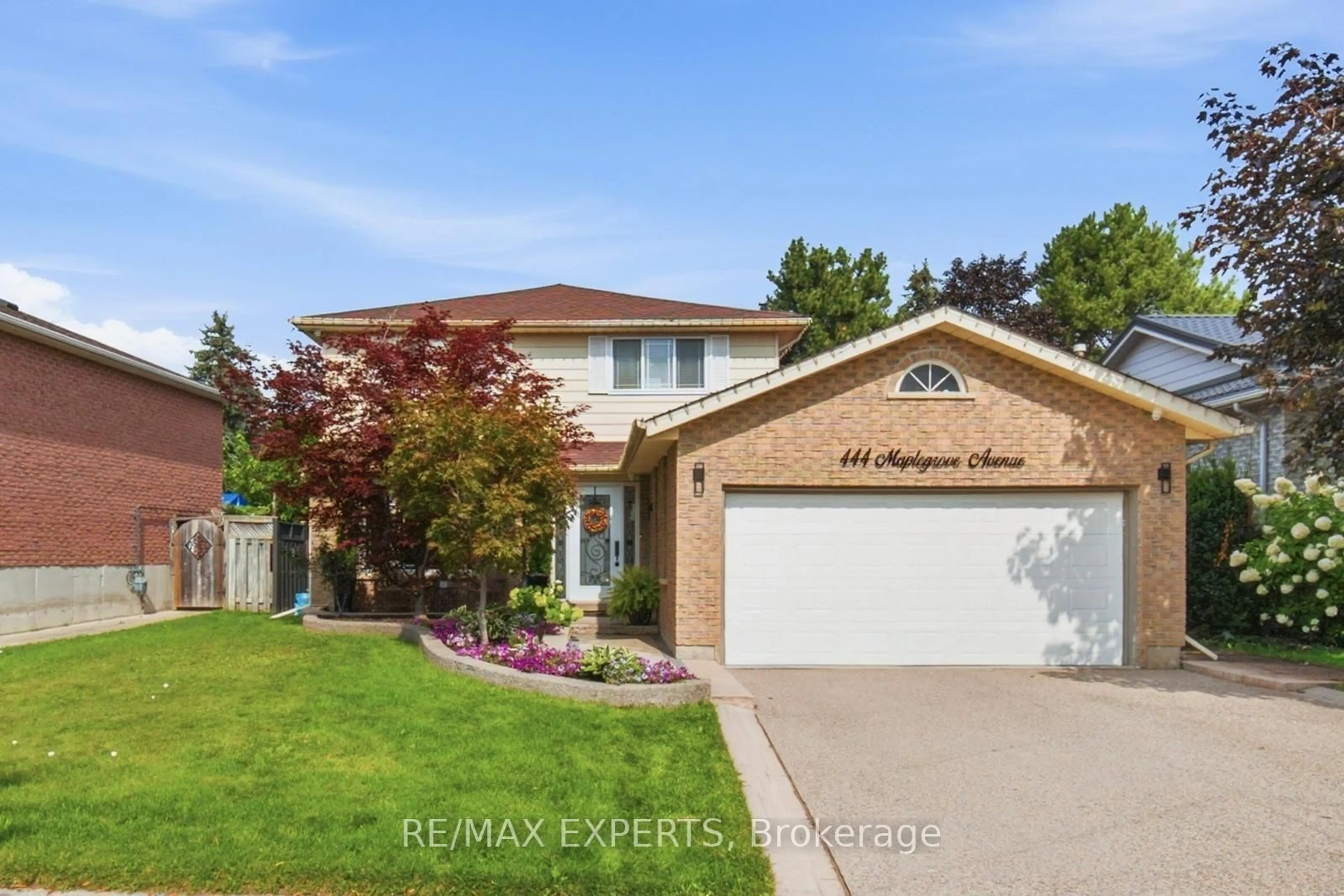 Home with brick exterior material, street for 444 Maplegrove Ave, Bradford West Gwillimbury Ontario L3Z 2V6