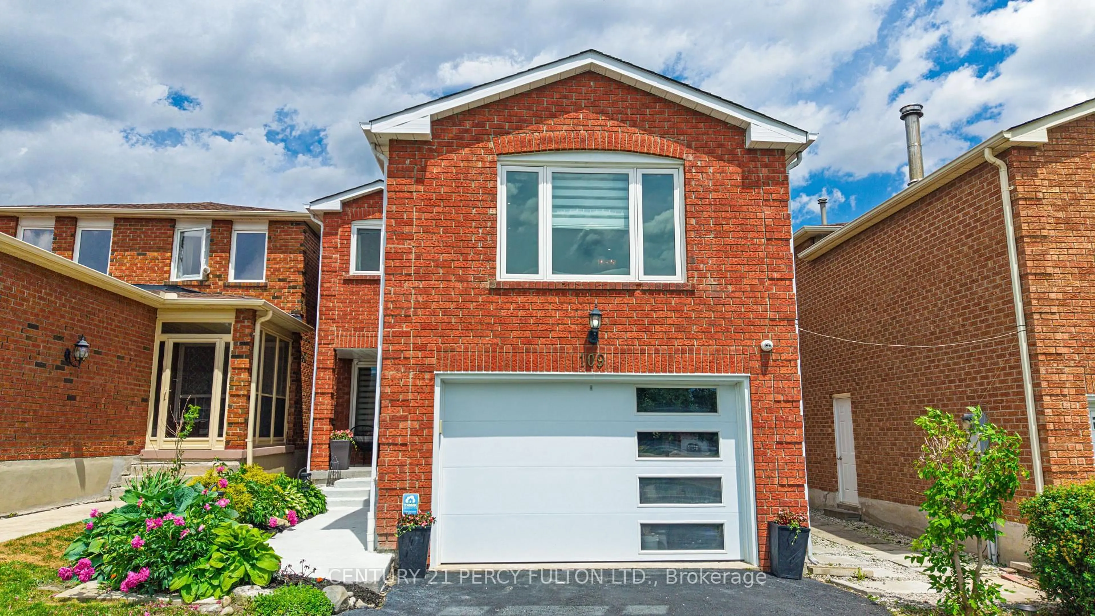 Home with brick exterior material, street for 109 Woodcroft Lane, Vaughan Ontario L4L 6T2