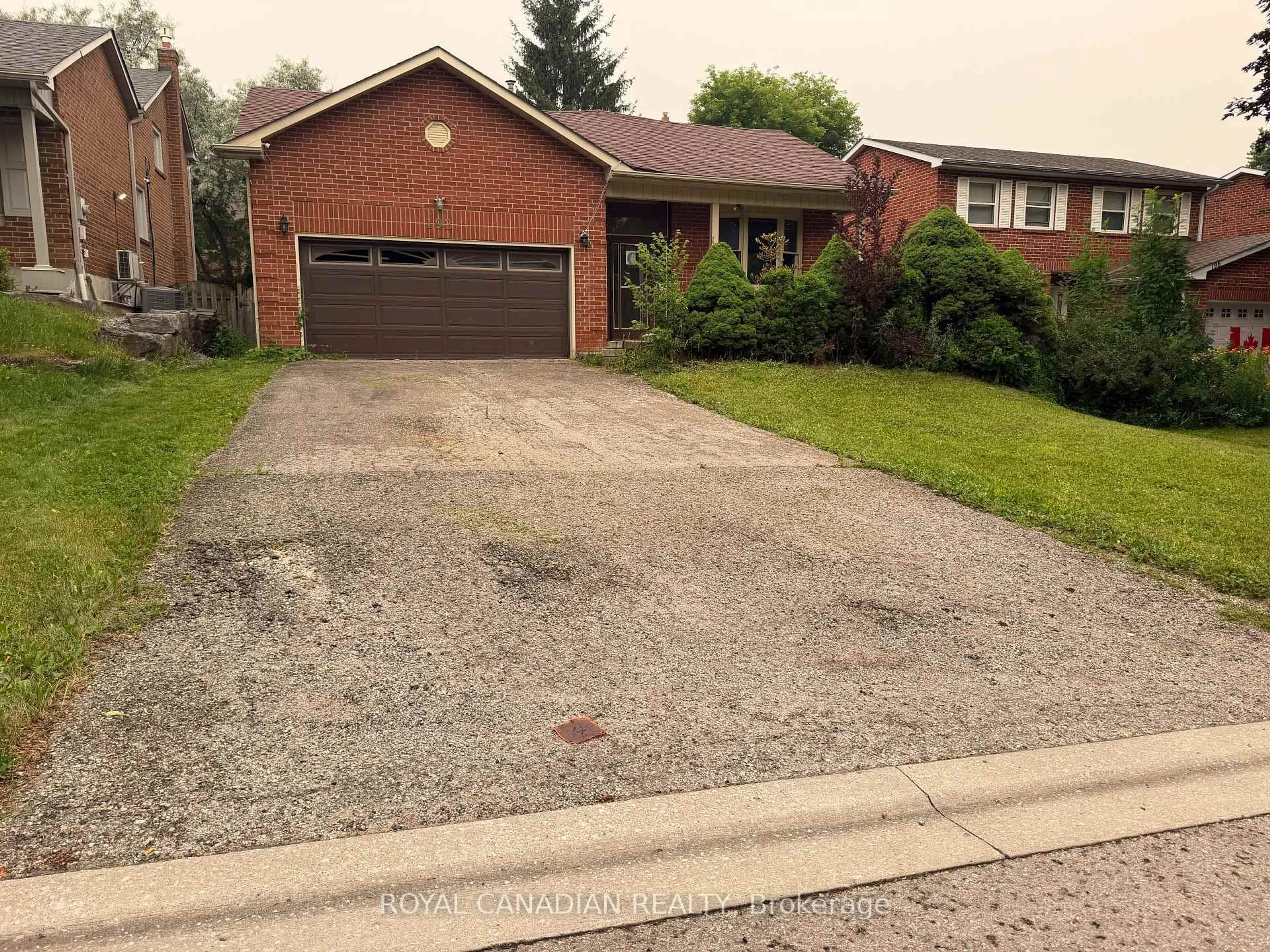 Home with brick exterior material, street for 192 Harrison Dr, Newmarket Ontario L3Y 6B9