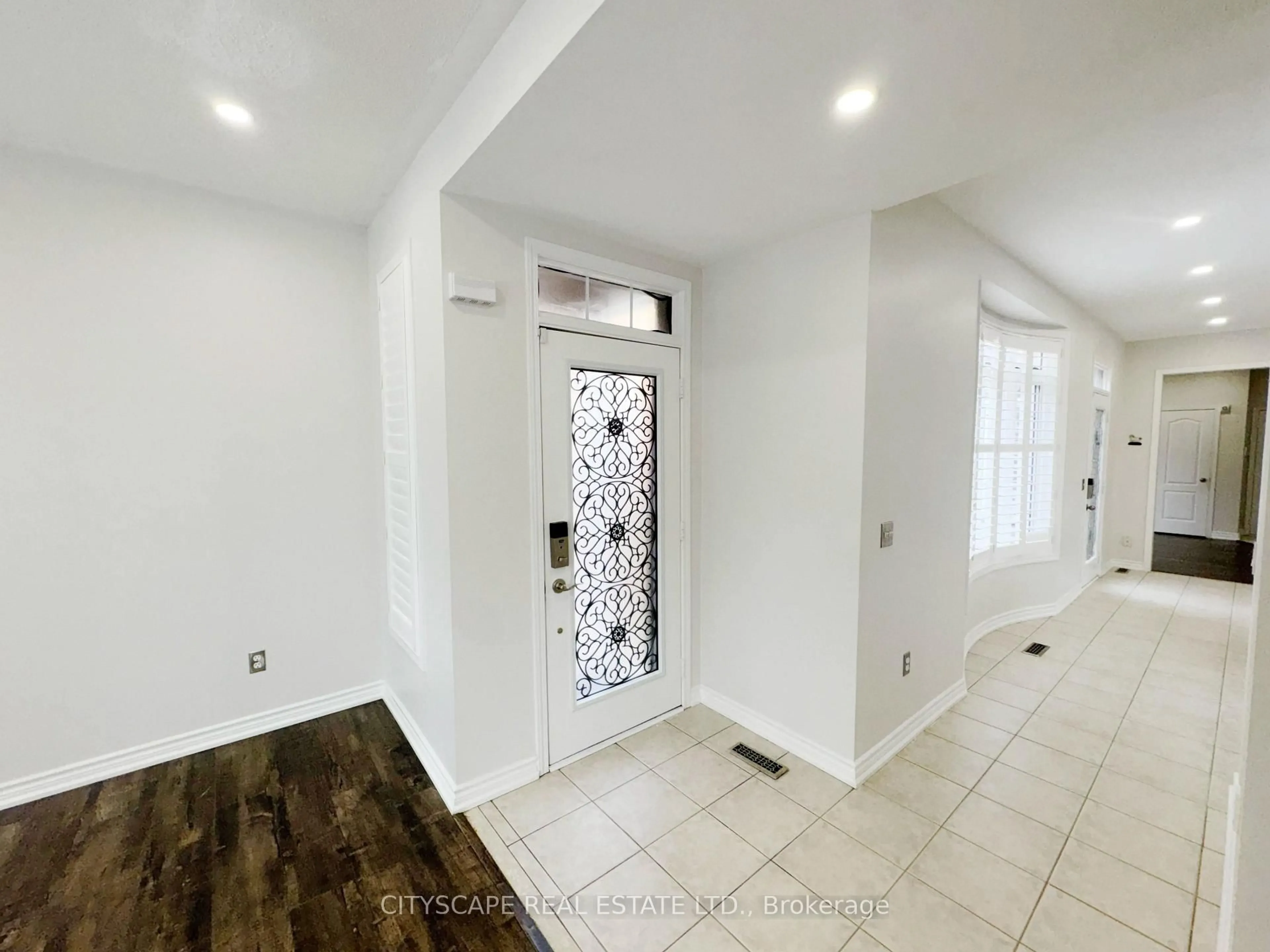 Indoor entryway for 116 Emery Hill Blvd, Markham Ontario L6C 2S6