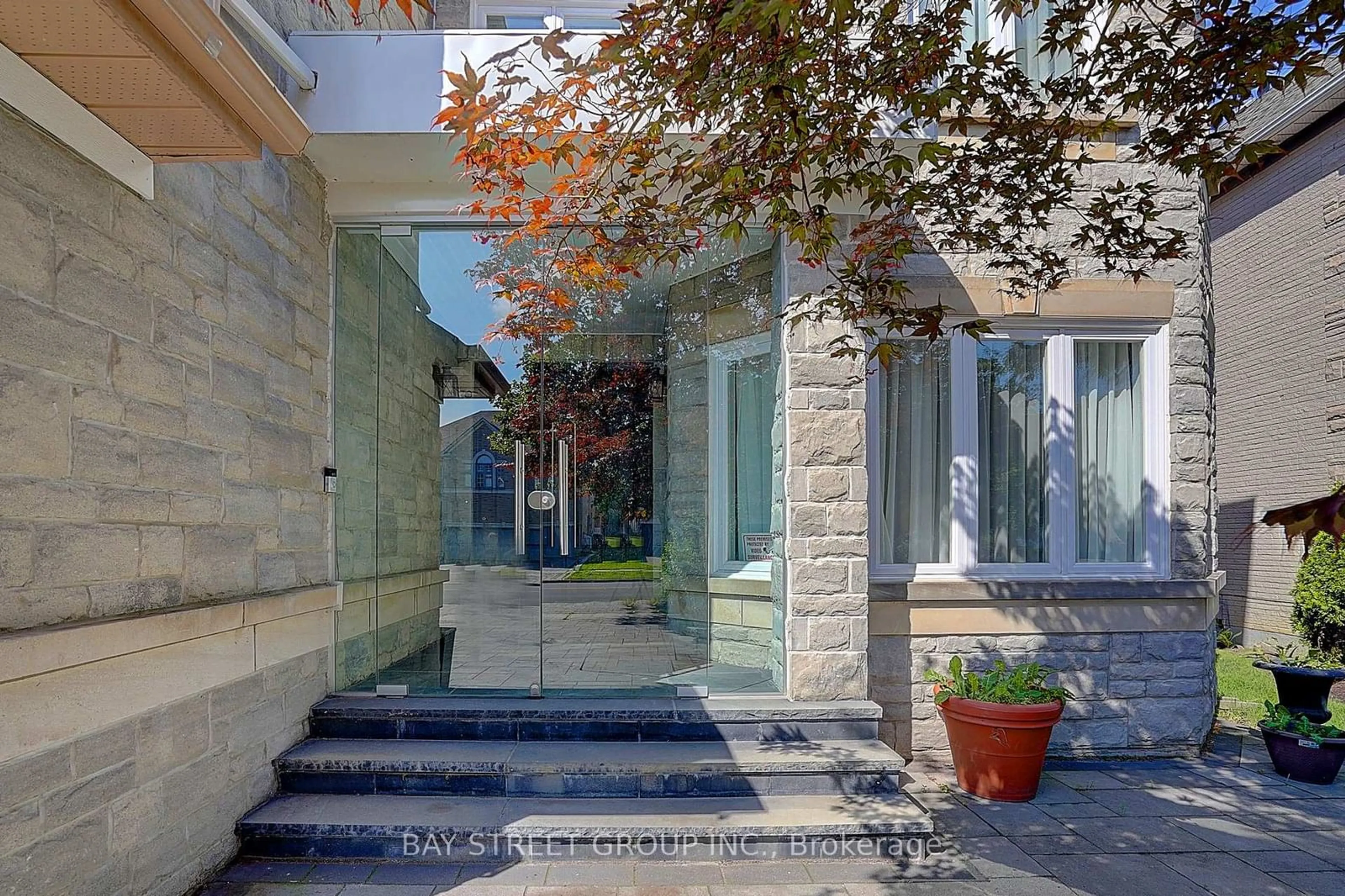 Patio, street for 218 Boake Tr, Richmond Hill Ontario L4B 3Z6