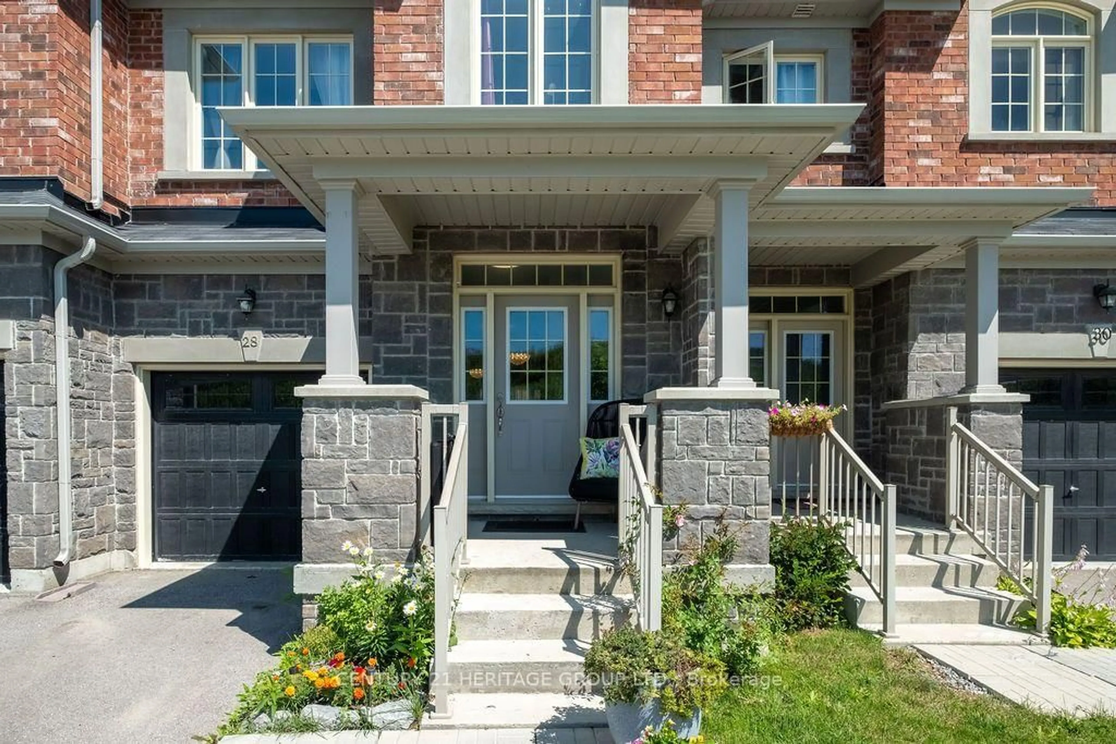 Unknown for 28 Cupples Farm Lane, East Gwillimbury Ontario L0G 1M0