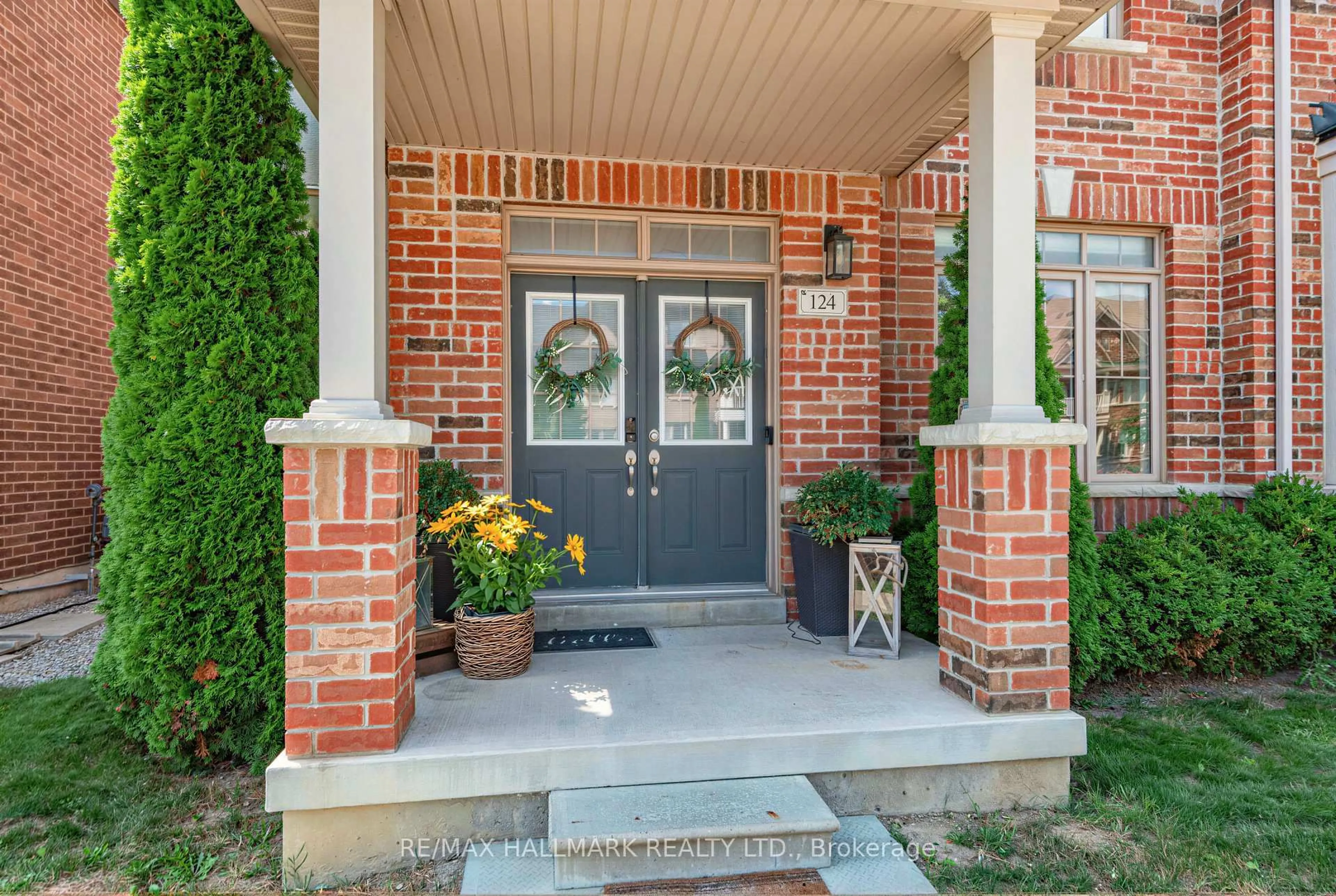 Home with brick exterior material, street for 124 Barons St, Vaughan Ontario L4H 3Y3