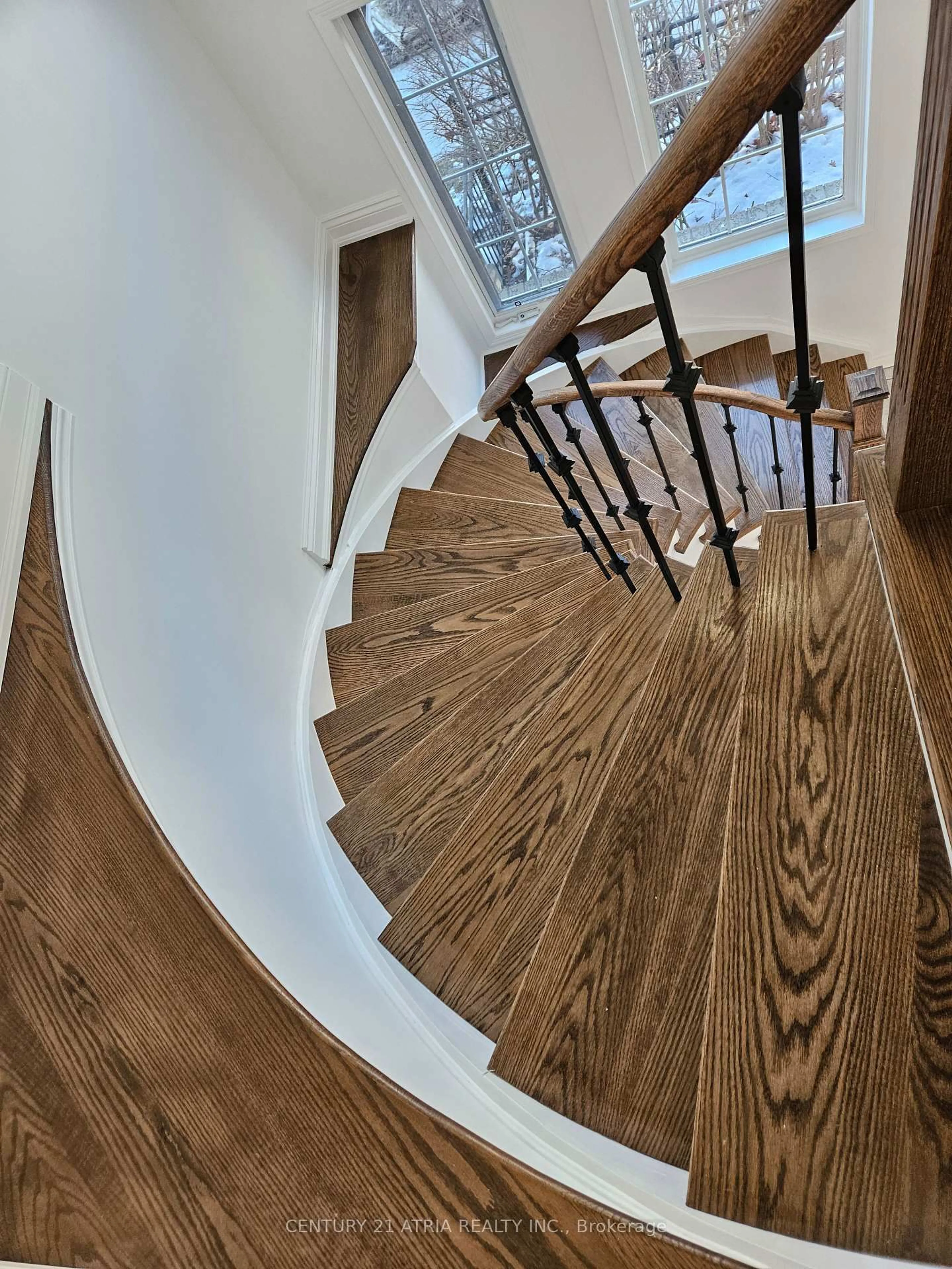Stairs for 266 John West Way, Aurora Ontario L4G 7J3
