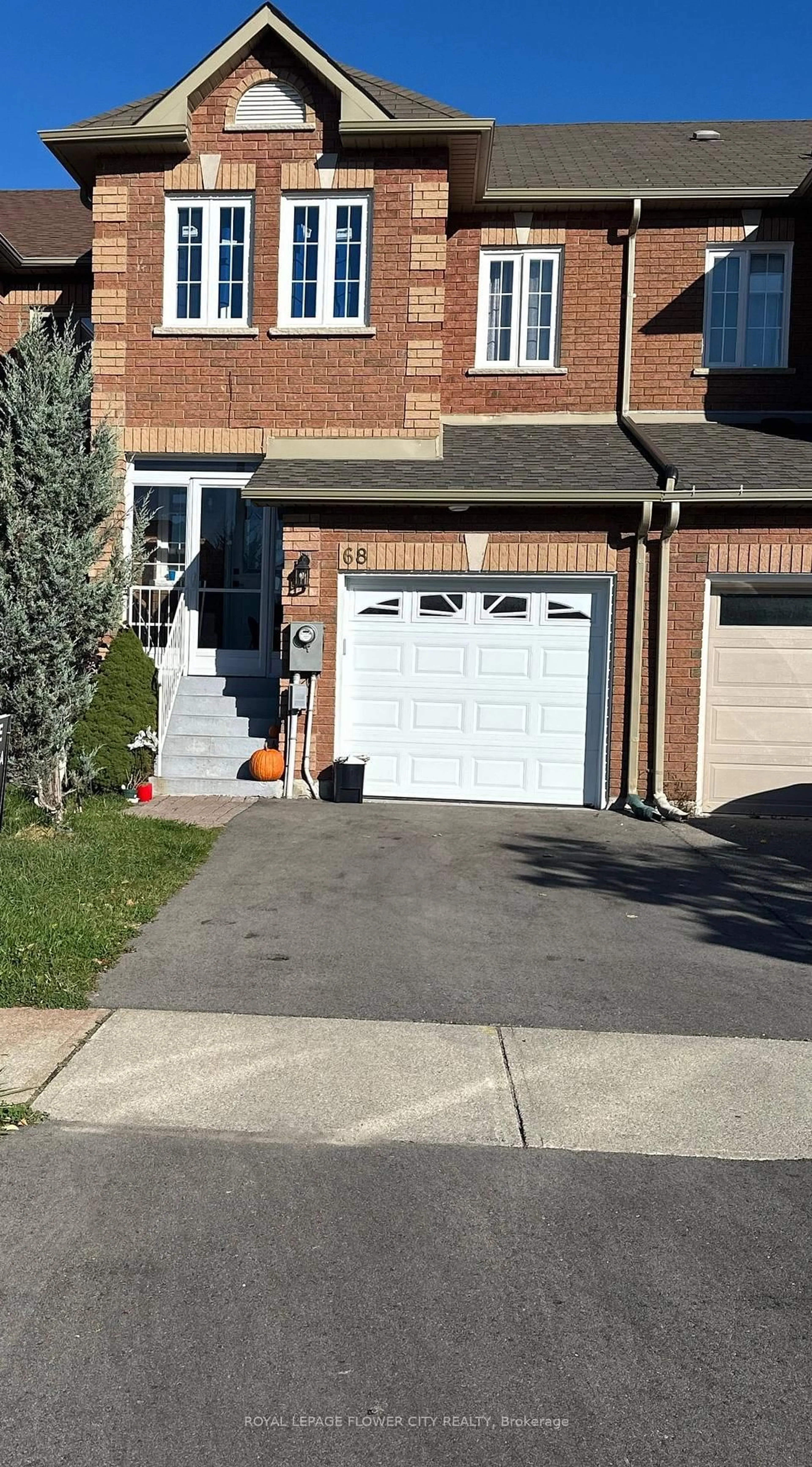 Unknown for 68 Denton Circ, Vaughan Ontario L6A 2N4
