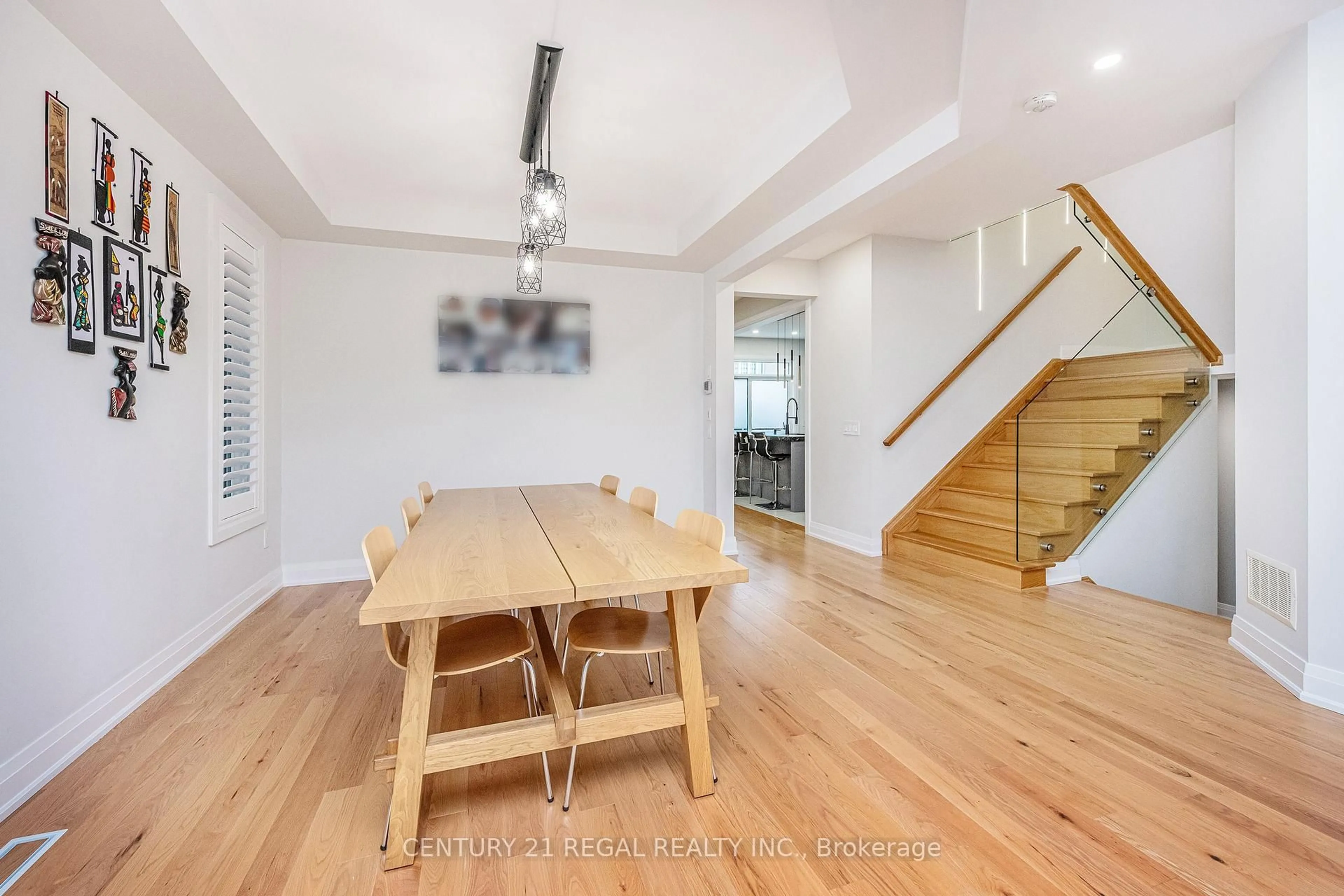 Dining room, wood/laminate floor for 13 Neilly Terr, Bradford West Gwillimbury Ontario L3Z 4K9