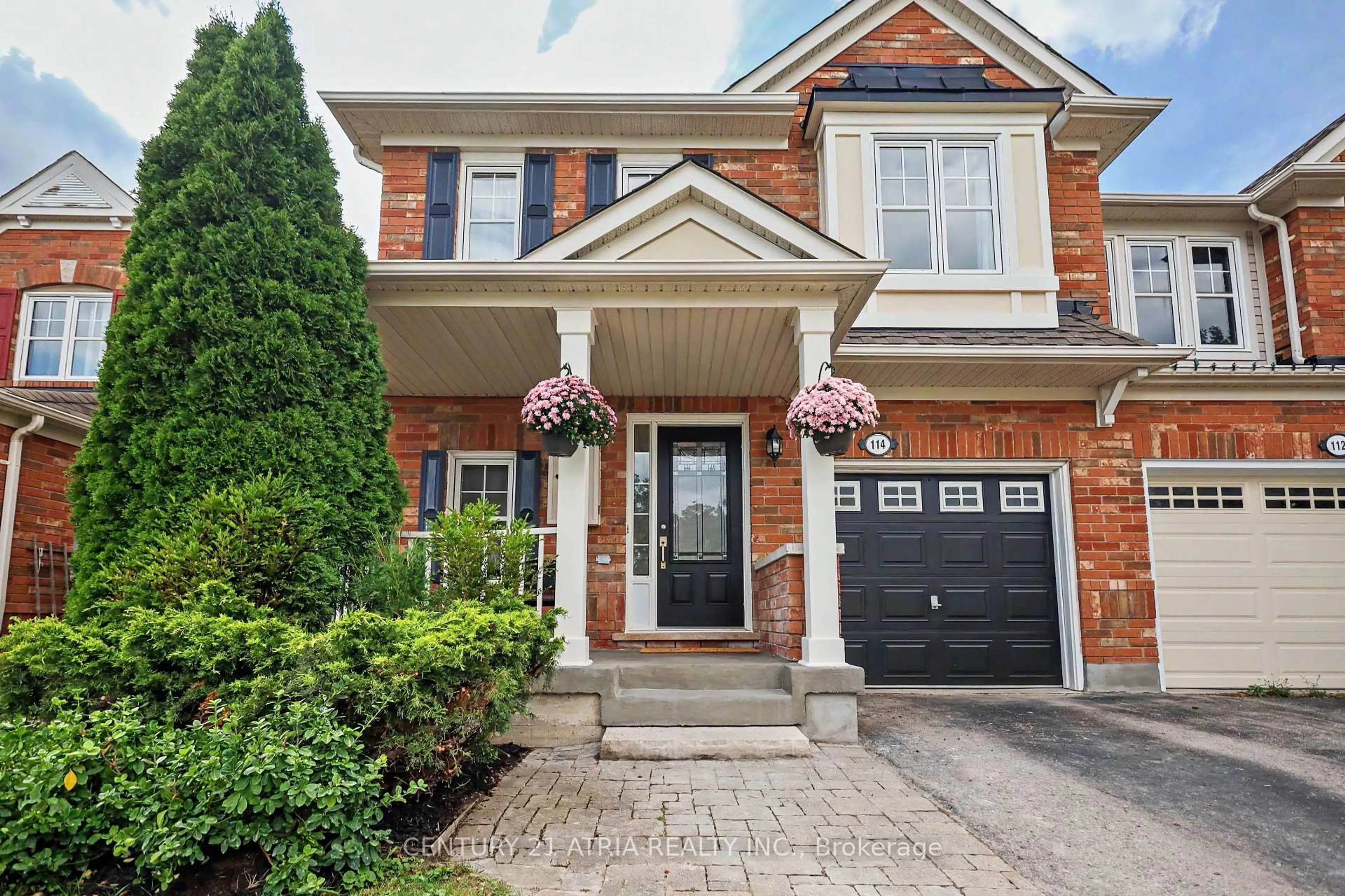 Home with brick exterior material, street for 114 Dougherty Cres, Whitchurch-Stouffville Ontario L4A 0A7