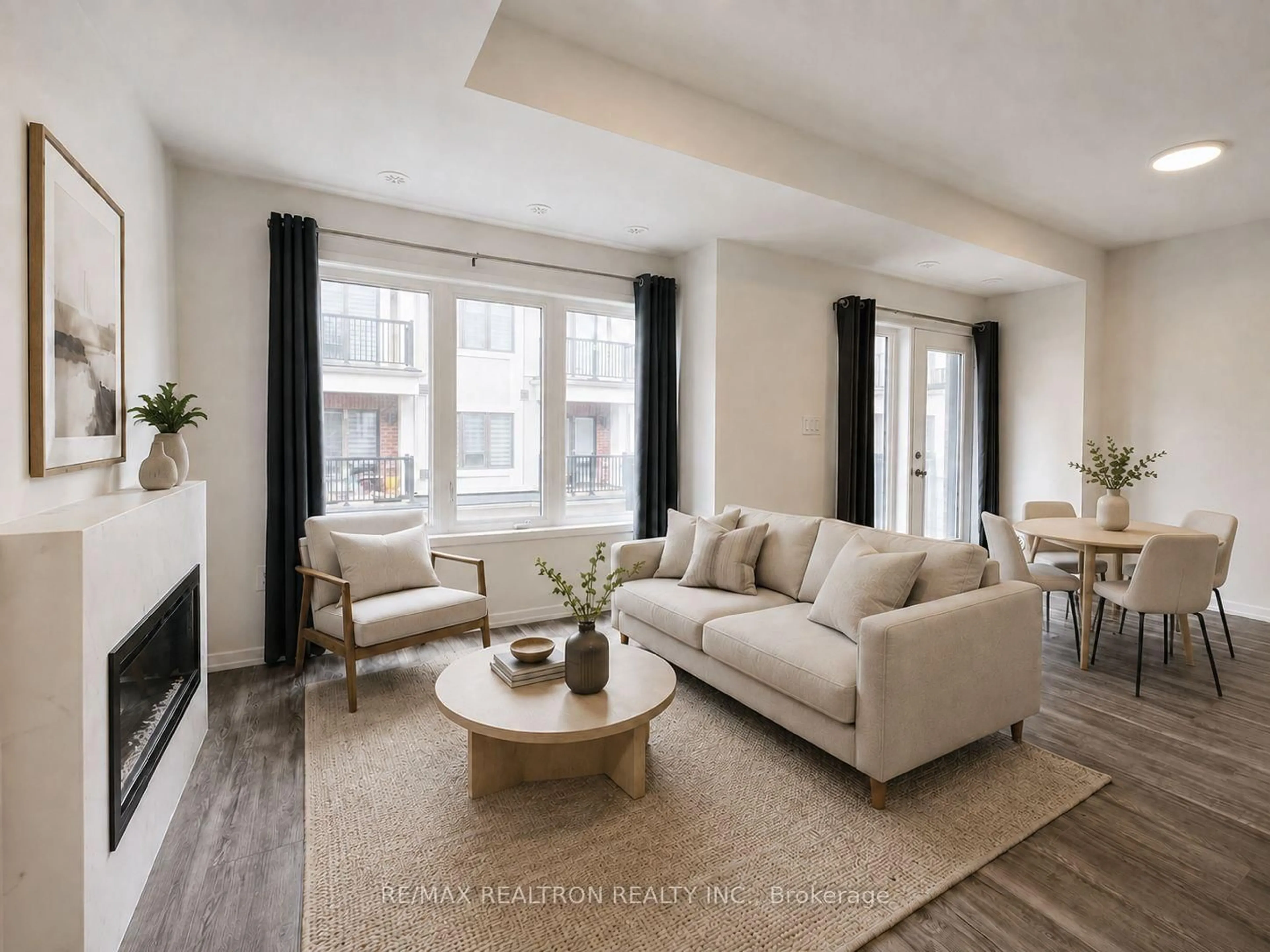 Living room with furniture, unknown for 105 Matawin Lane, Richmond Hill Ontario L4B 0H7