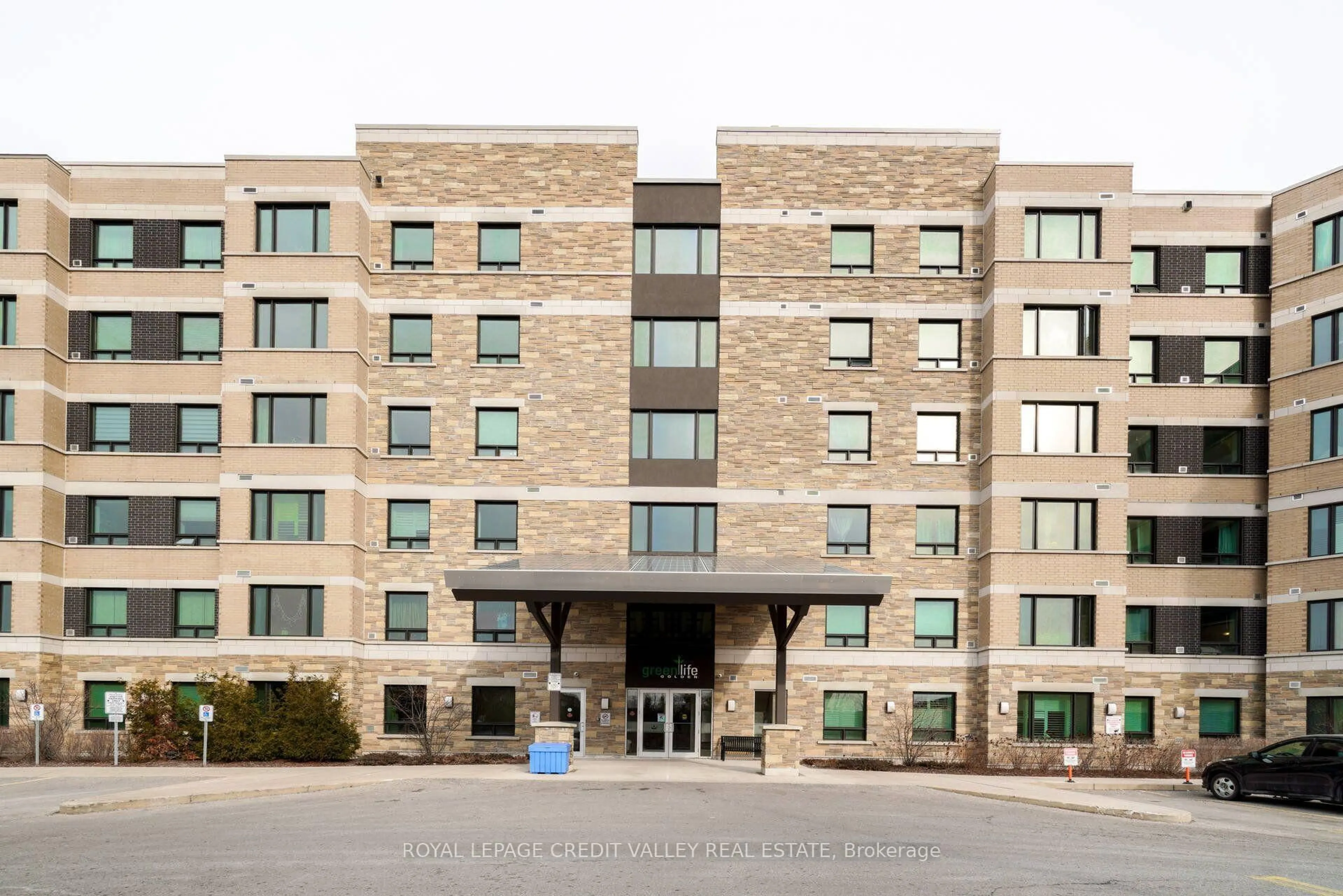 Indoor foyer for 7400 Markham Rd #510, Markham Ontario L3S 0C5