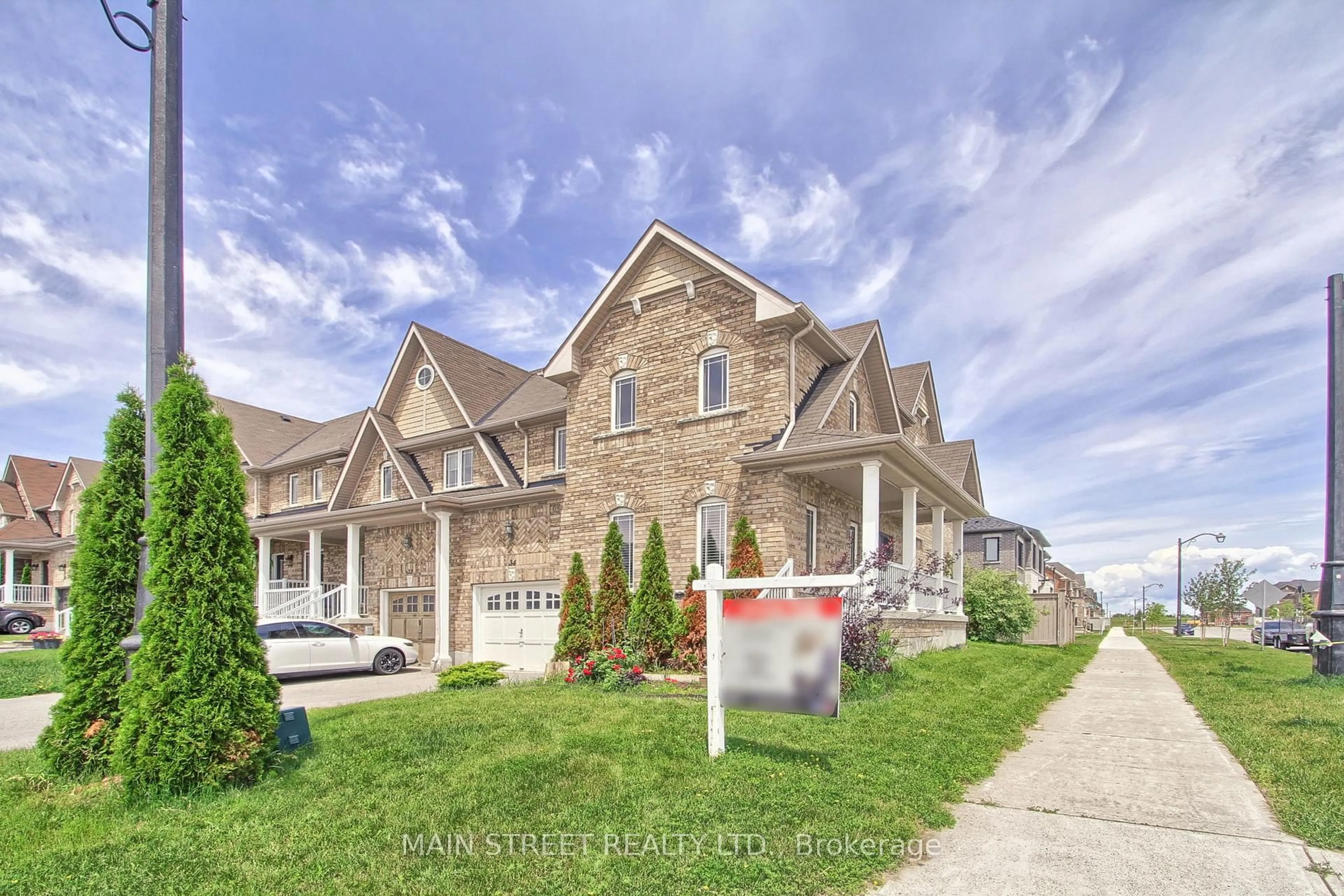 Home with brick exterior material, street for 34 Grey Wing Ave, Georgina Ontario L4P 0B8