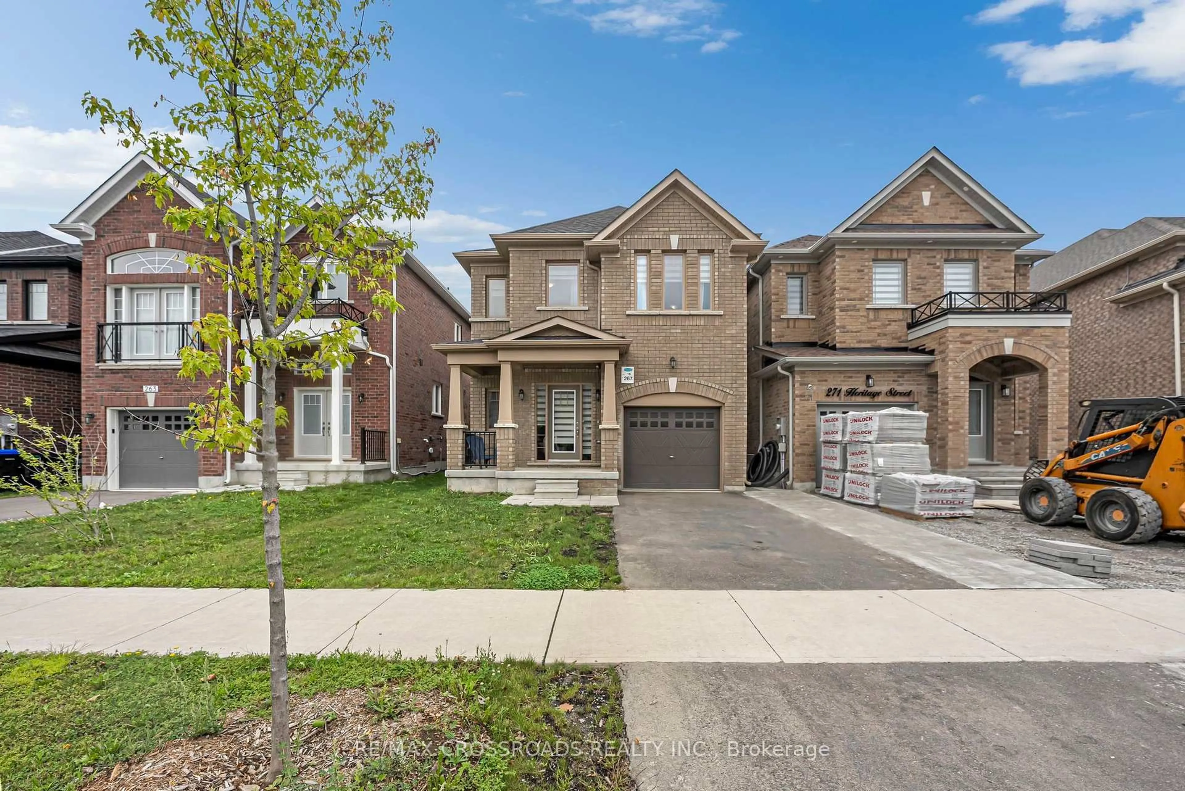 Home with brick exterior material, street for 267 Heritage St, Bradford West Gwillimbury Ontario L3Z 4M7