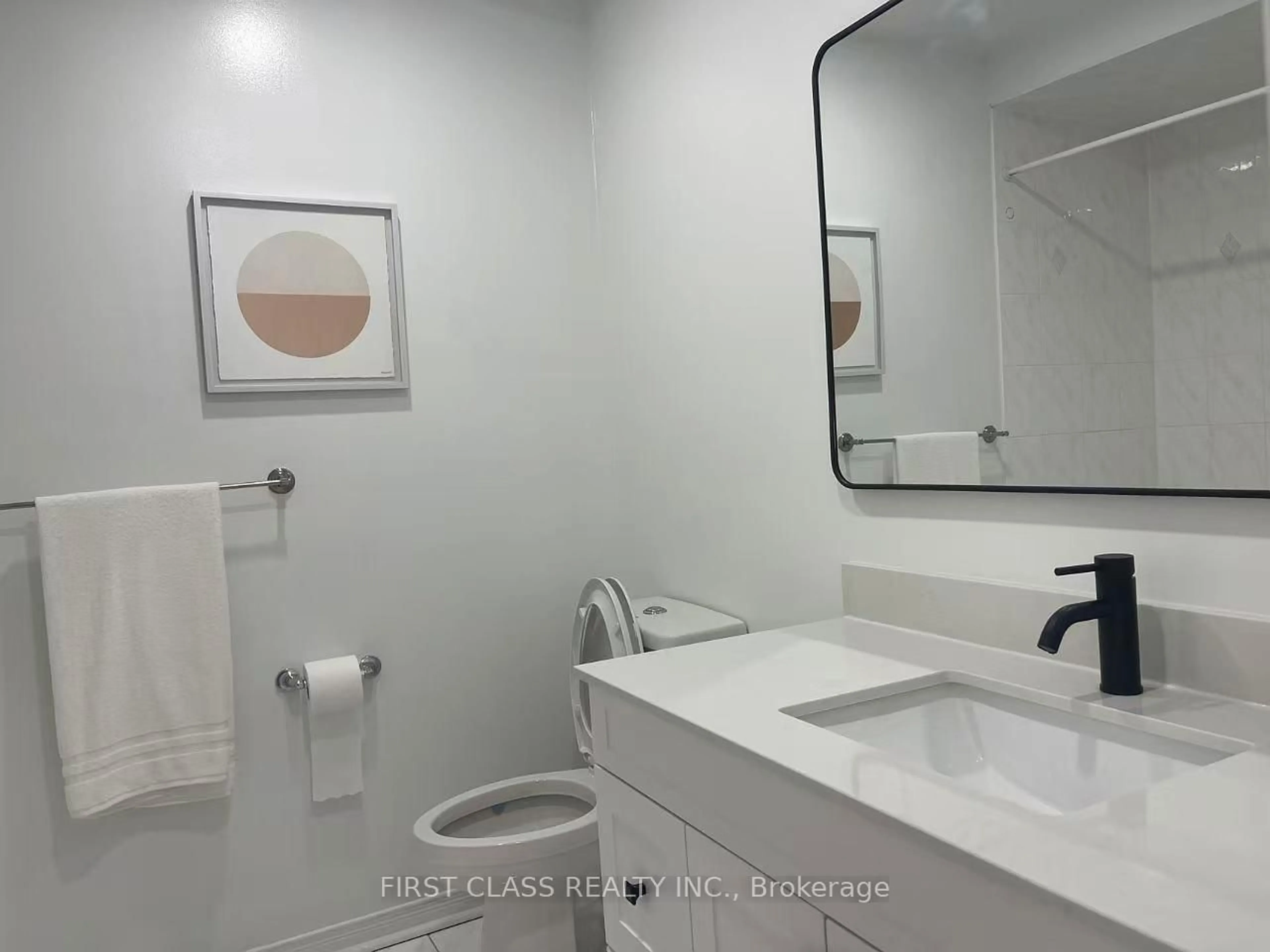 Standard bathroom, unknown for 9 Revelstoke Cres, Richmond Hill Ontario L4B 4T4