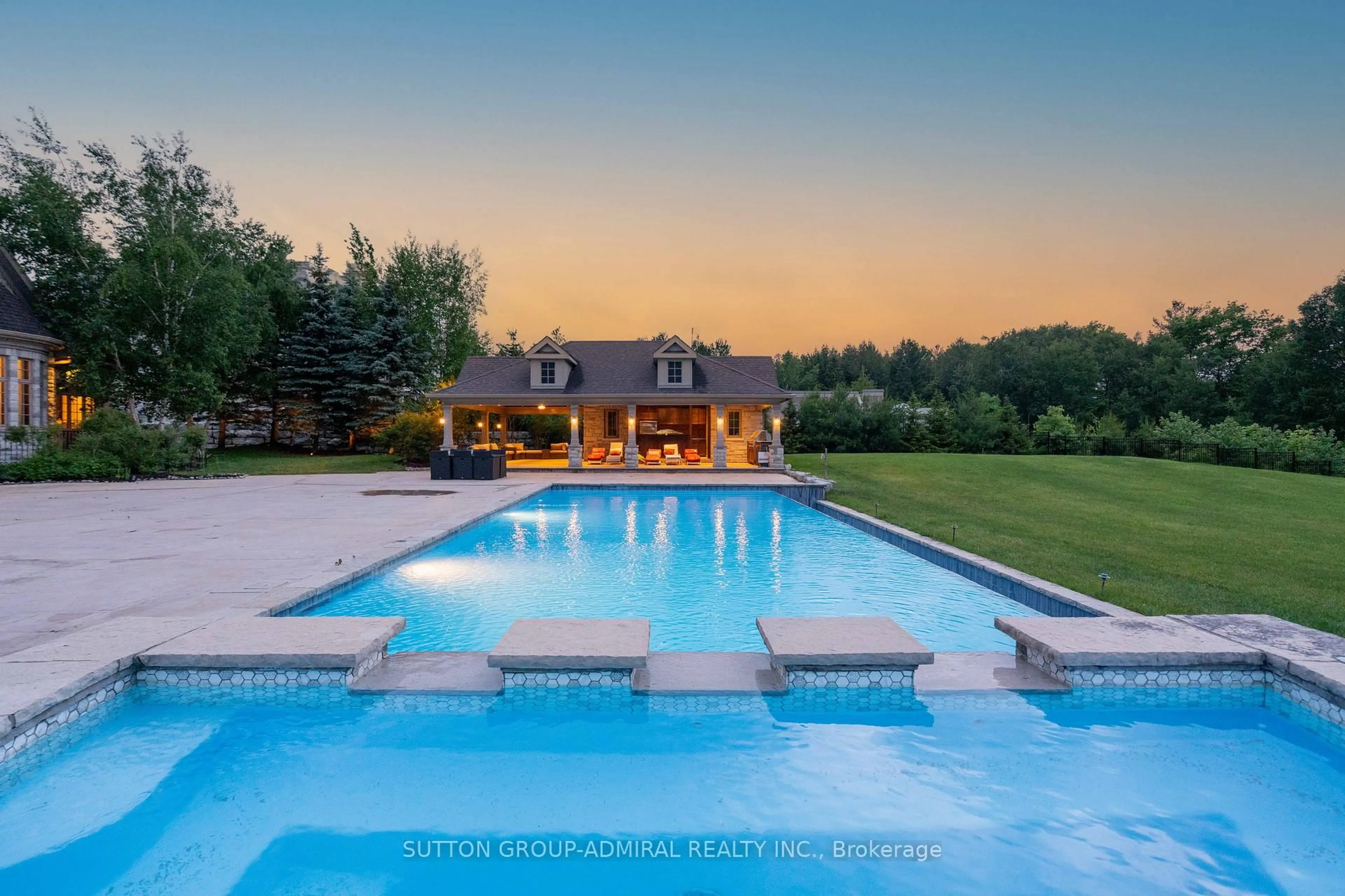 Pool for 66 Scotch Valley Dr, King Ontario L7B 1L9