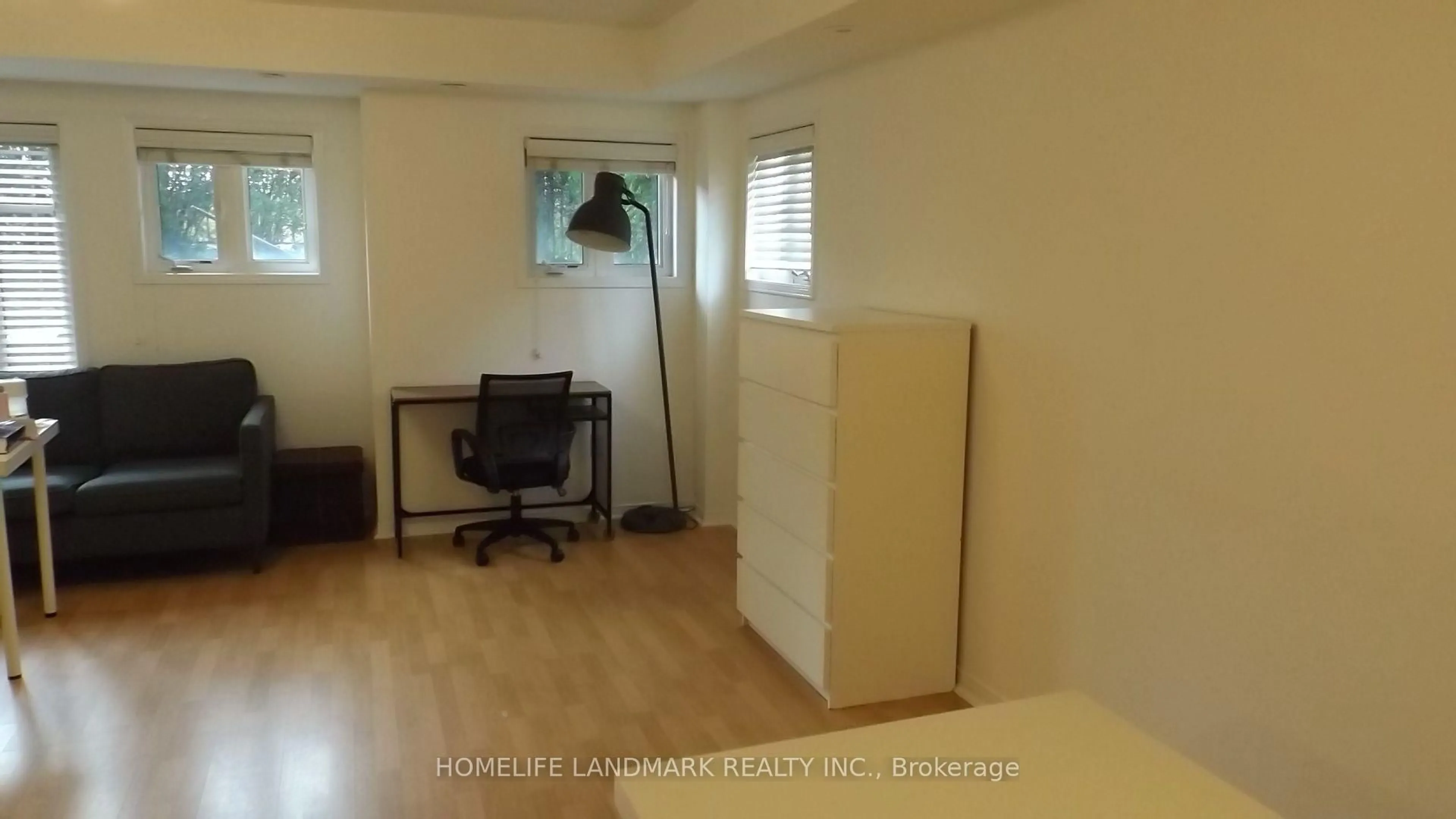 A pic of a room for 306 John St #151, Markham Ontario L3T 0A7