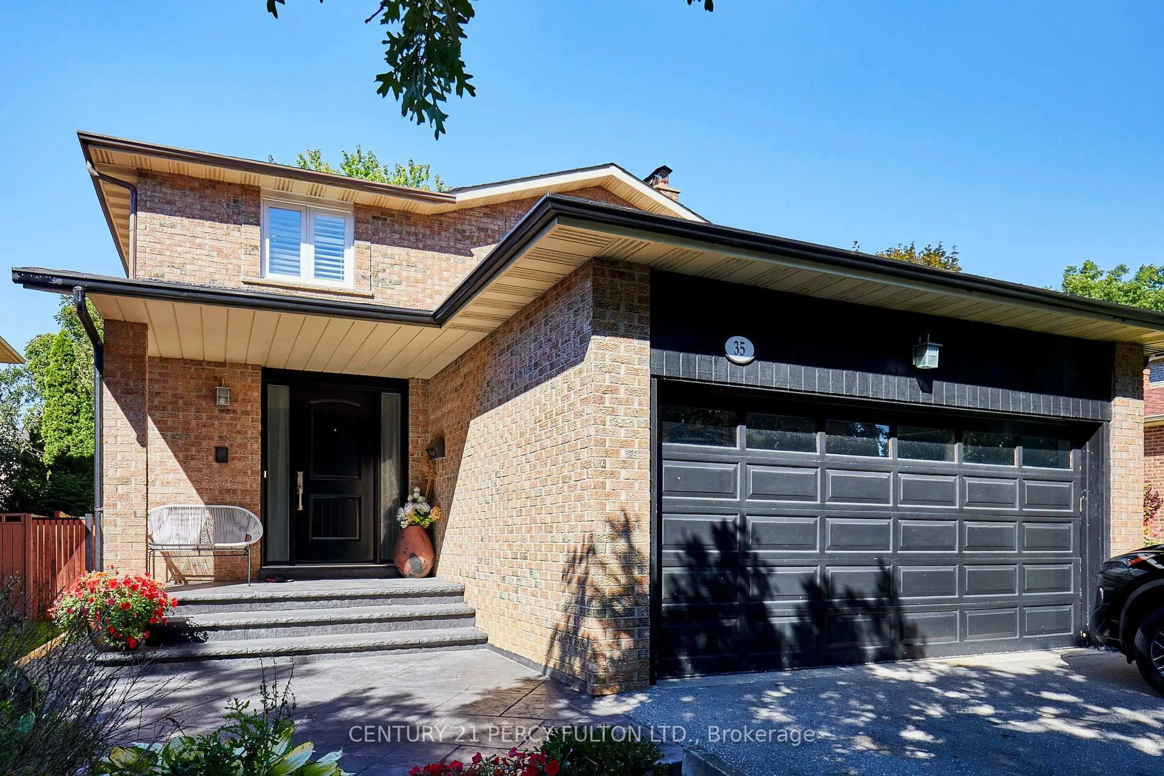 Home with brick exterior material, street for 35 Ashland Cres, Markham Ontario L3P 3Z9