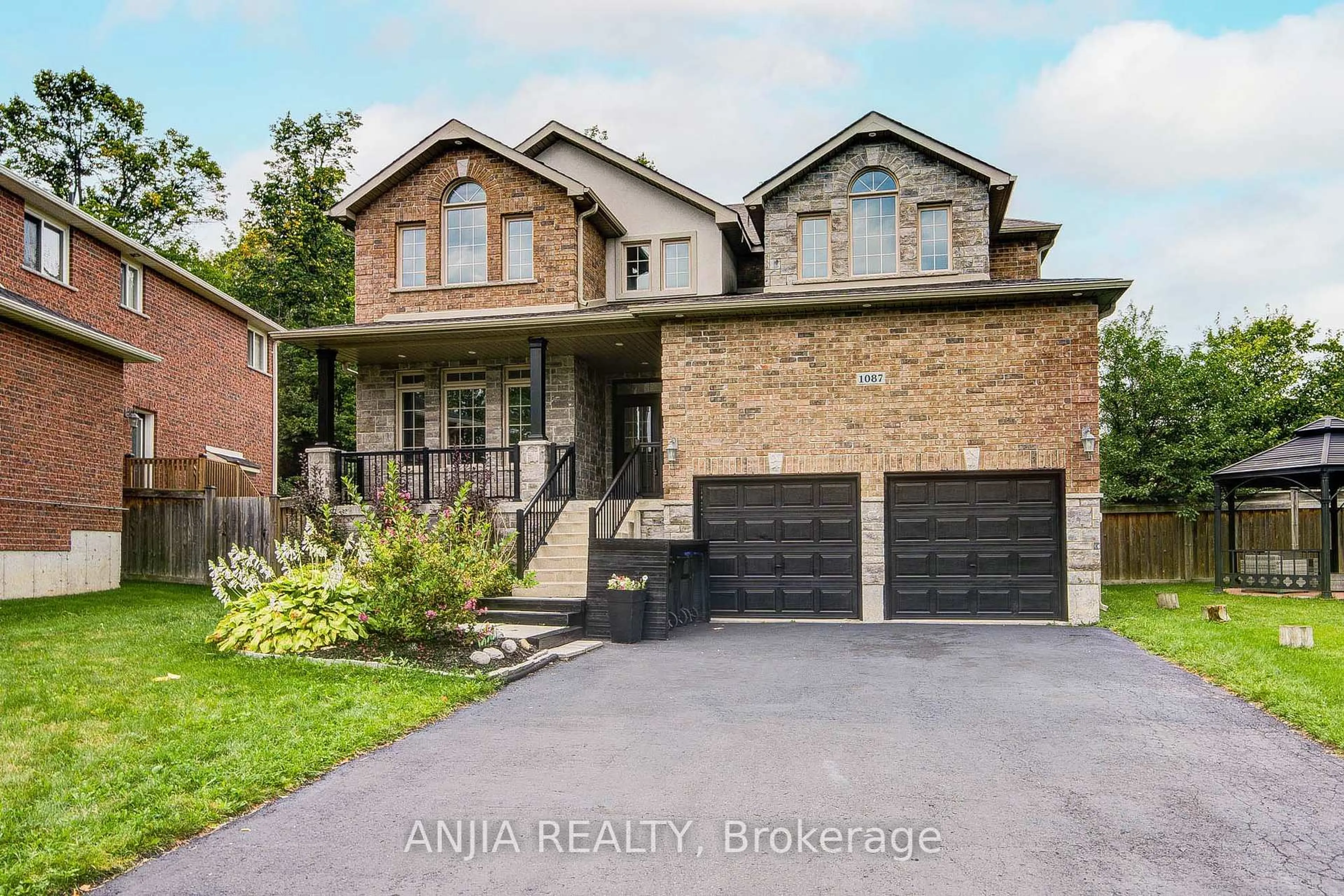 Home with brick exterior material, street for 1087 Nantyr Dr, Innisfil Ontario L9S 0A7