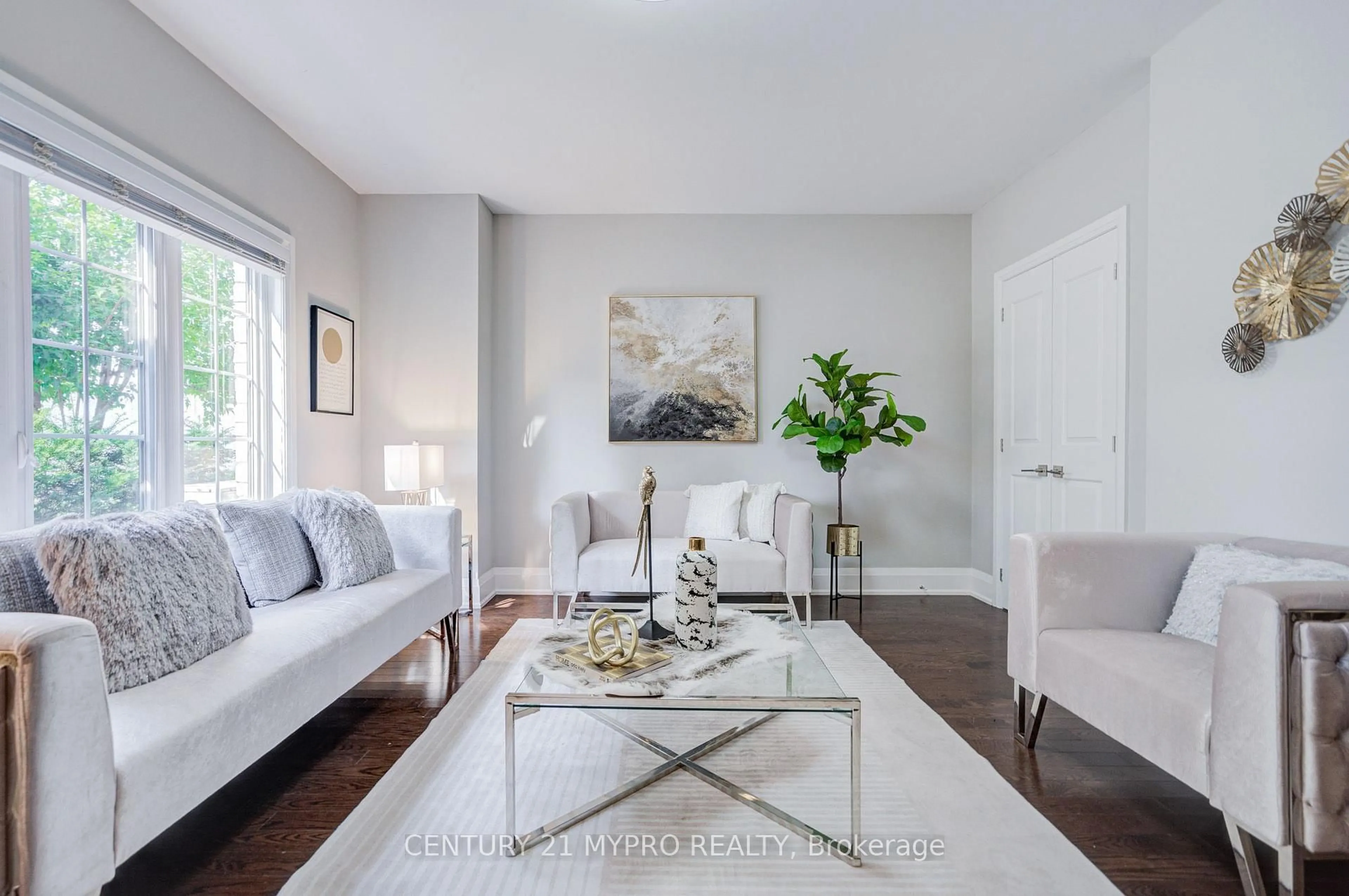 Living room with furniture, unknown for 392 Highway 7 Rd #TH3, Richmond Hill Ontario L3B 0G5