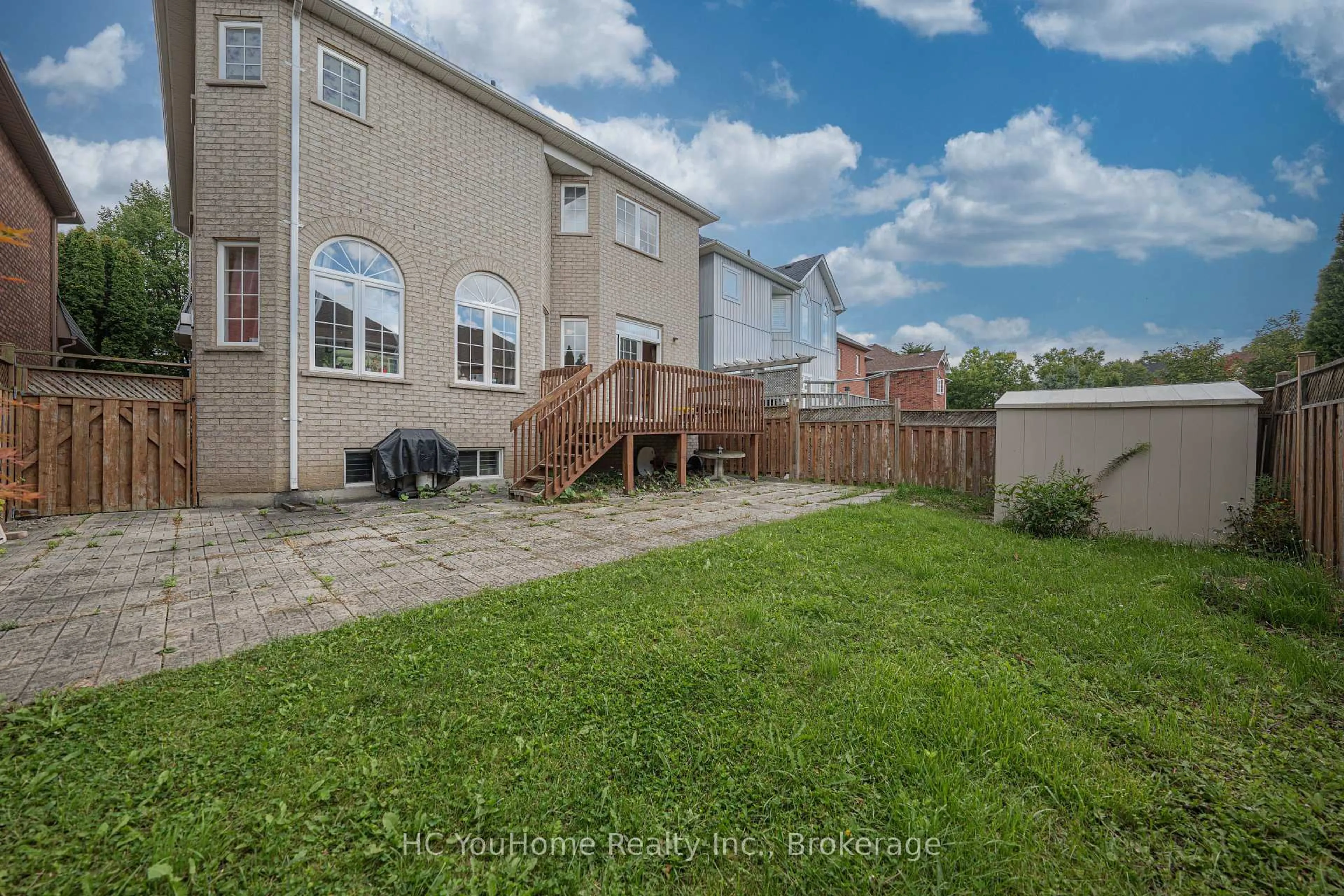 Patio, street for 8 BRIAR PATH Lane, Markham Ontario L6C 2C1
