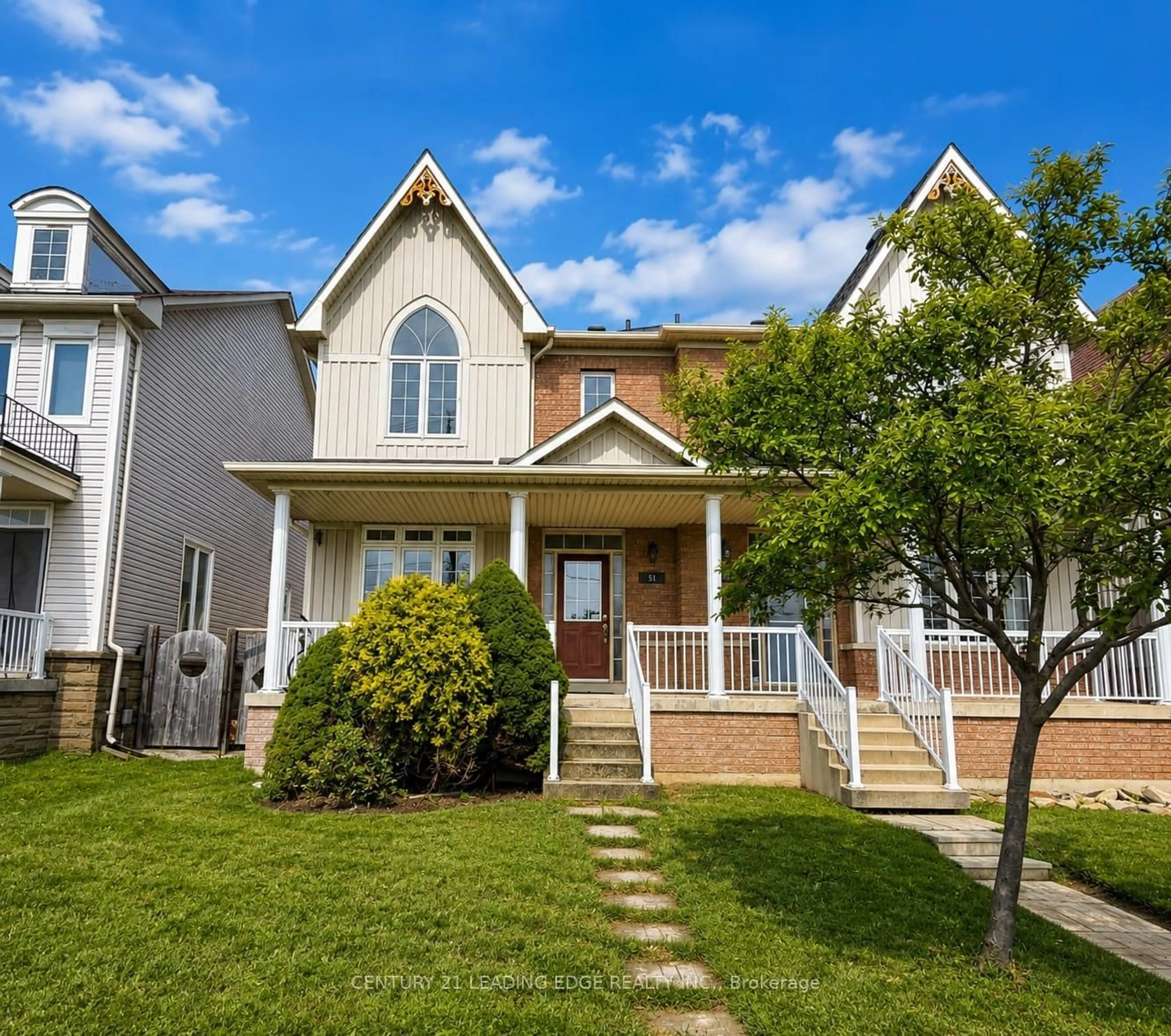 Home with vinyl exterior material, street for 51 Yale Lane, Markham Ontario L6B 1G8
