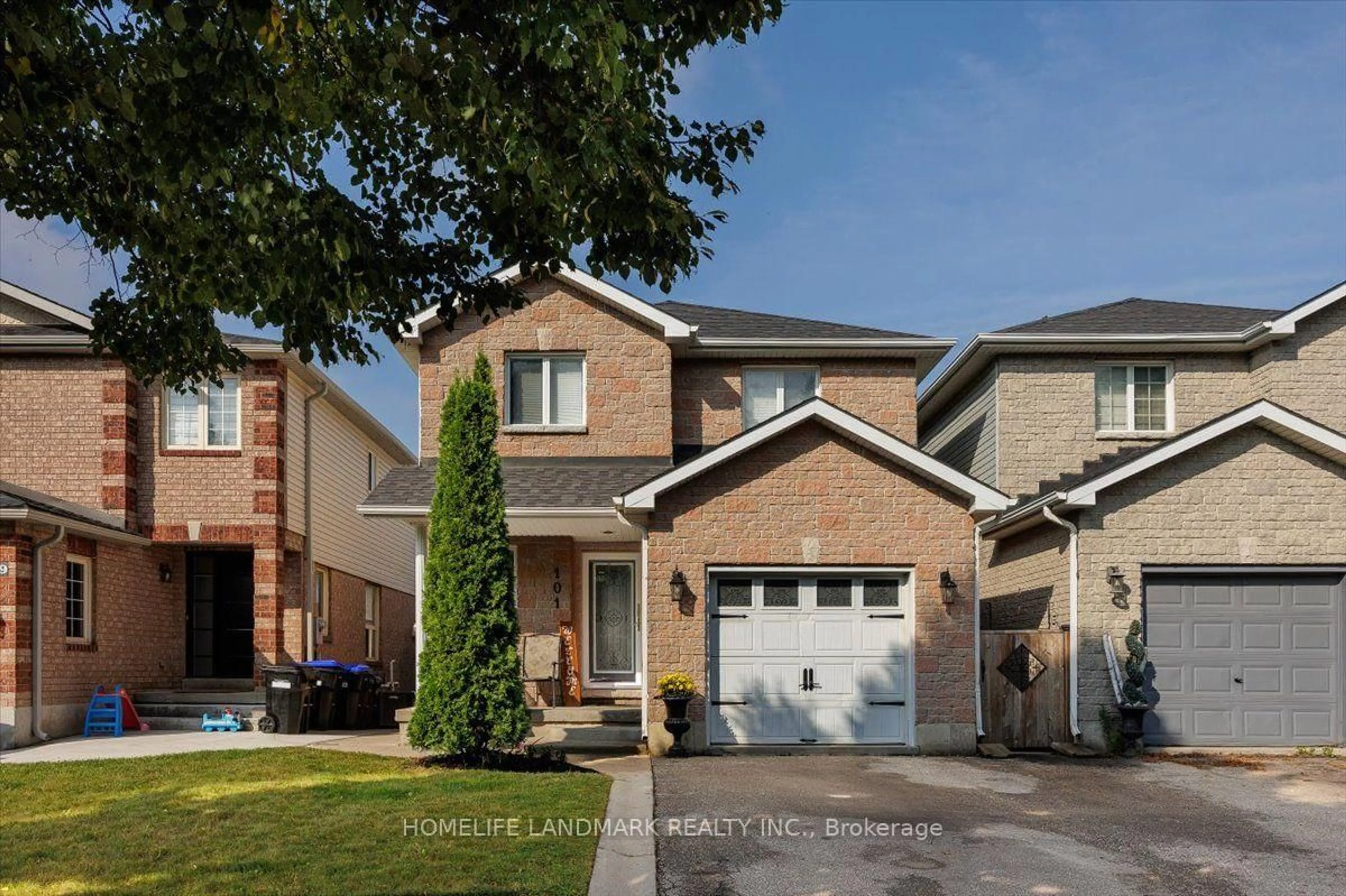 Home with brick exterior material, street for 101 Noble Dr, Bradford West Gwillimbury Ontario L3Z 3B5