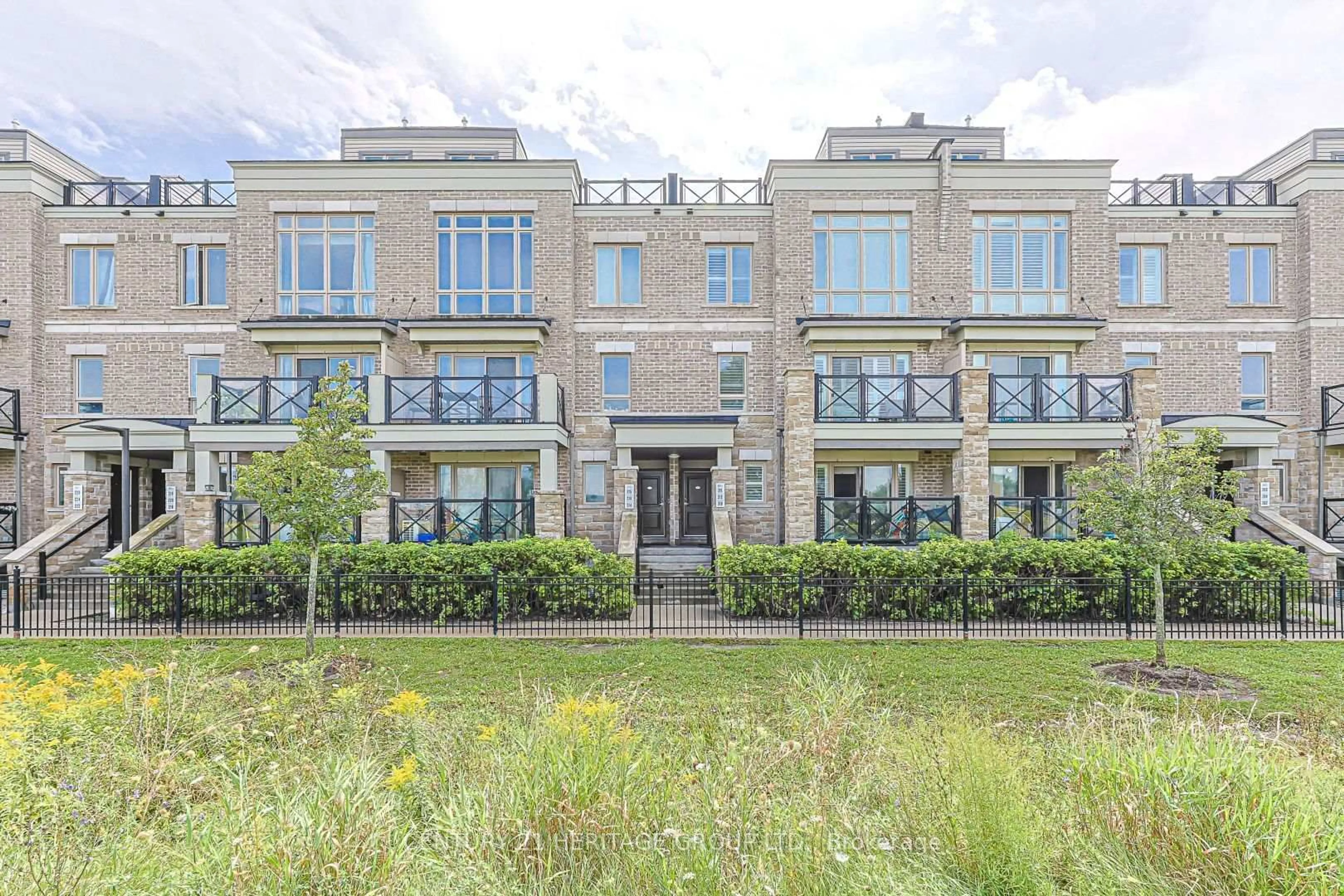 Unknown for 10 Dunshealth Way #216, Markham Ontario L6B 1N3