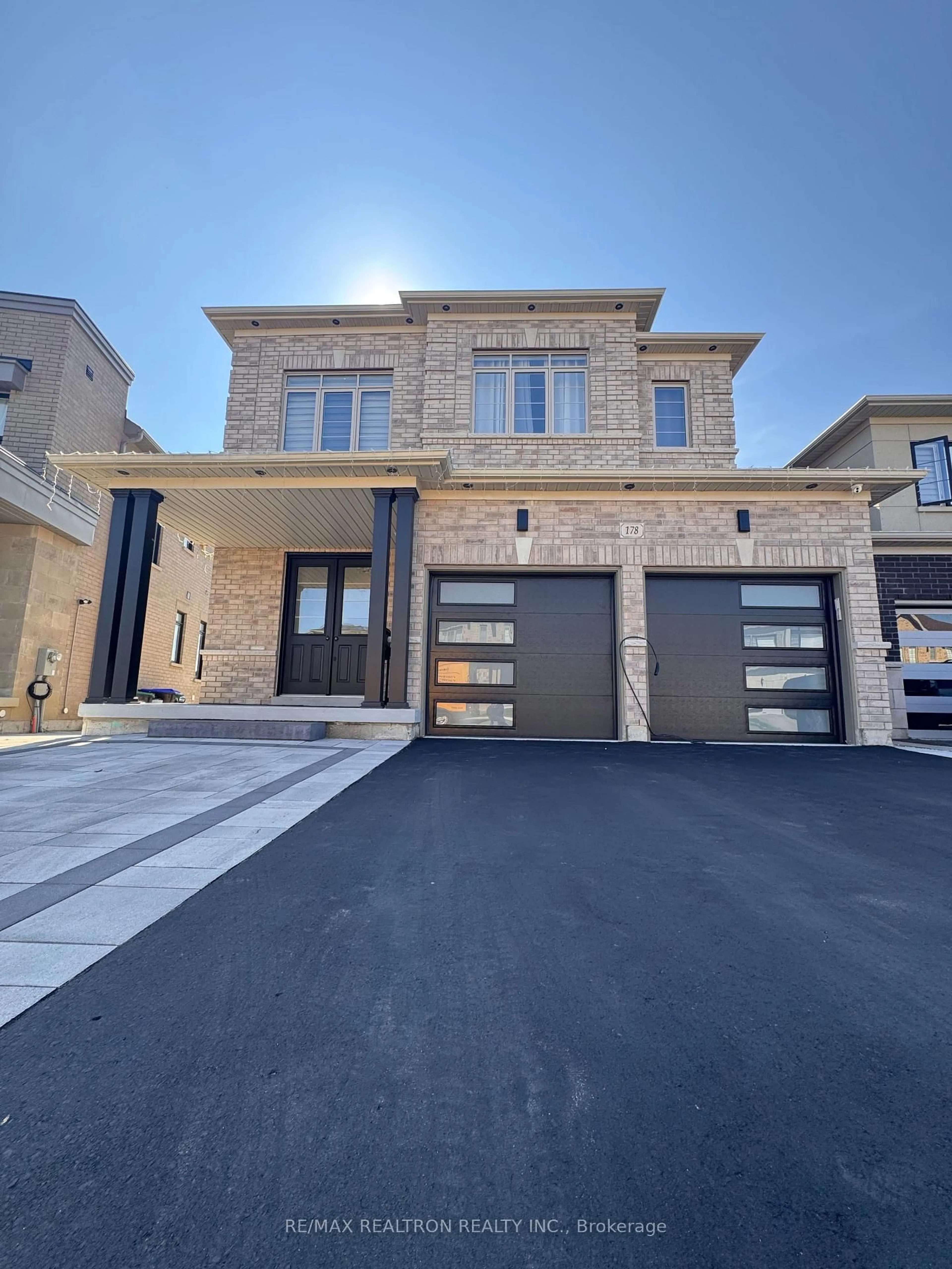 Home with brick exterior material, street for 178 Ferragine Cres, Bradford West Gwillimbury Ontario L3Z 4K1